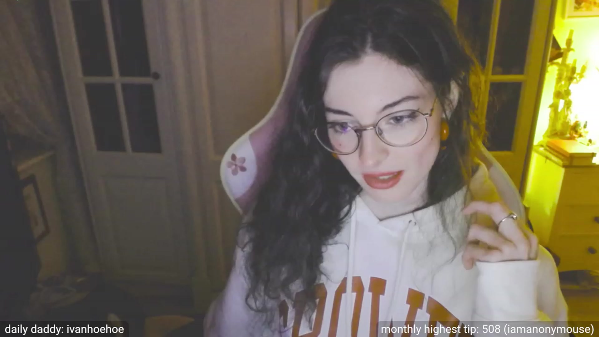 Gallery image thumbnail from viola__'s myfreecams stream on, 09/26/2023, 20:58 image 12 of 20