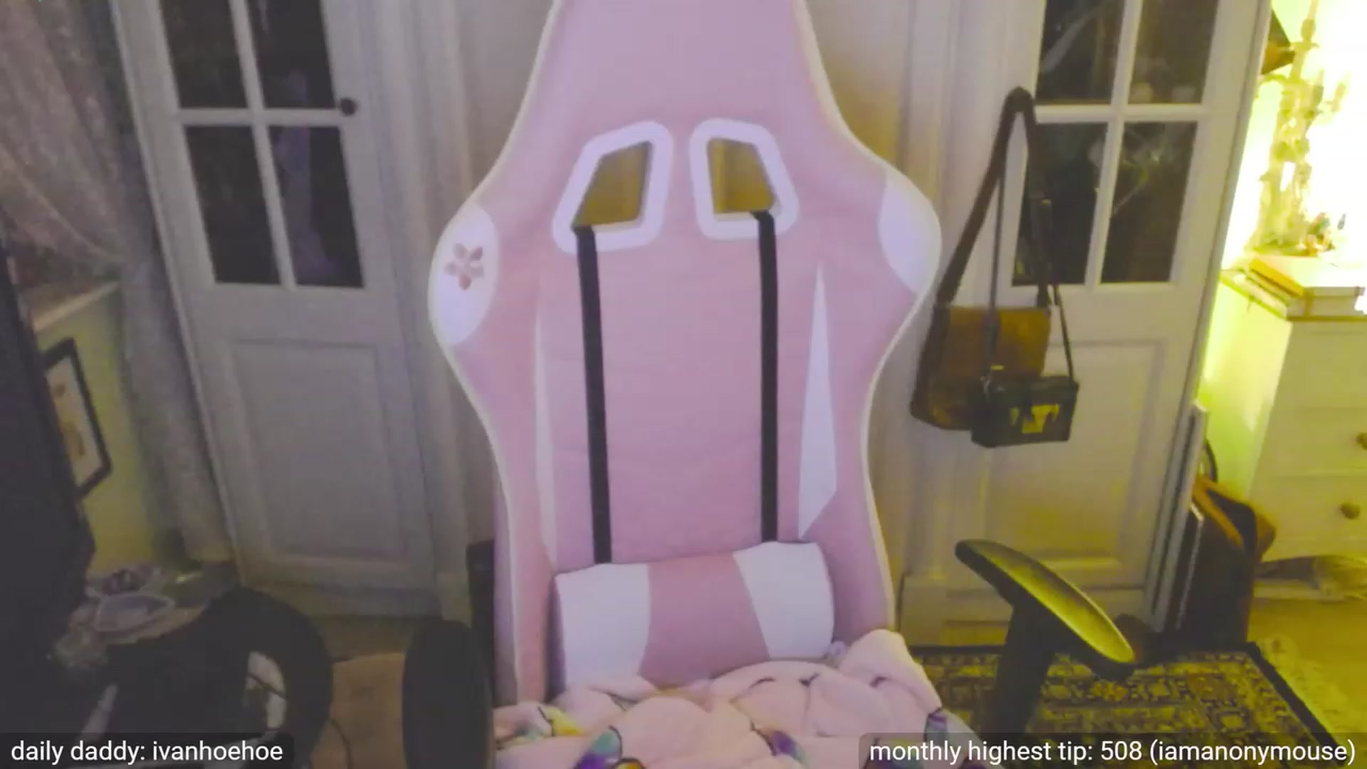 Gallery image thumbnail from viola__'s myfreecams stream on, 09/26/2023, 21:43 image 19 of 20