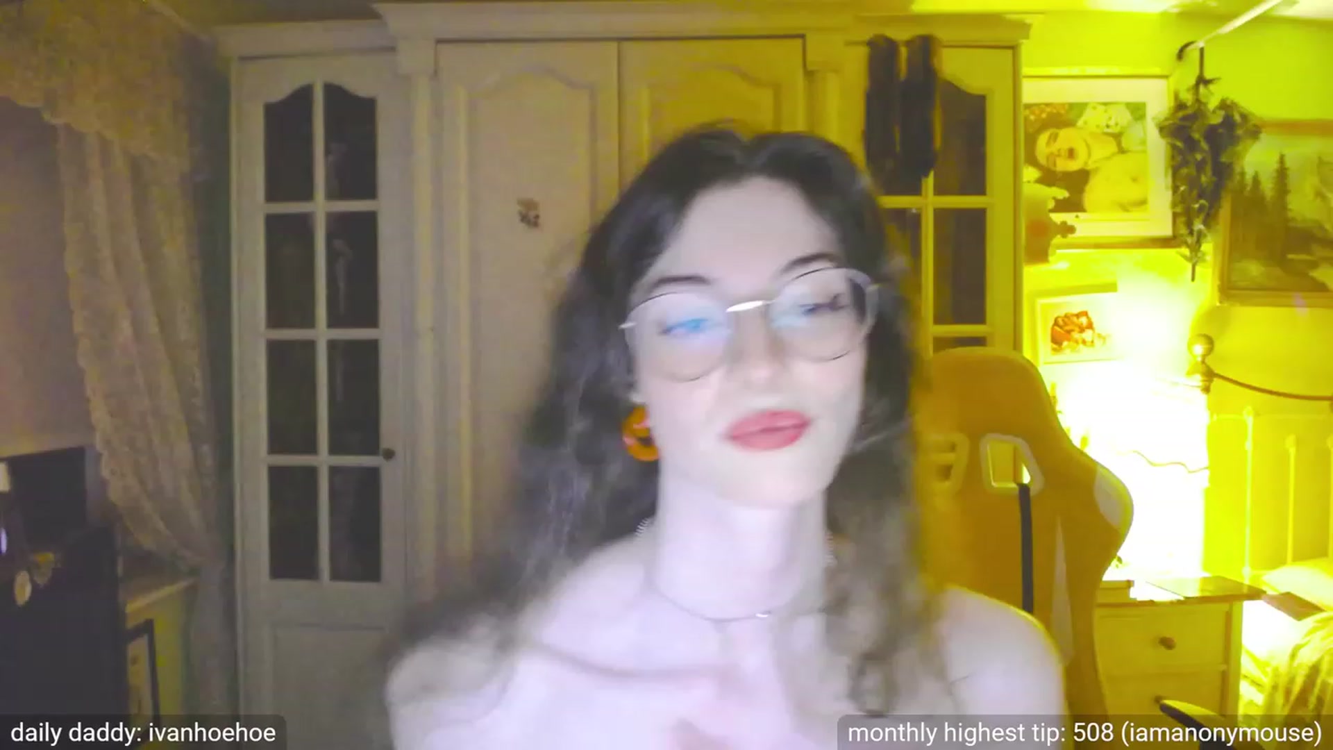 Gallery image thumbnail from viola__'s myfreecams stream on, 09/26/2023, 21:43 image 3 of 20