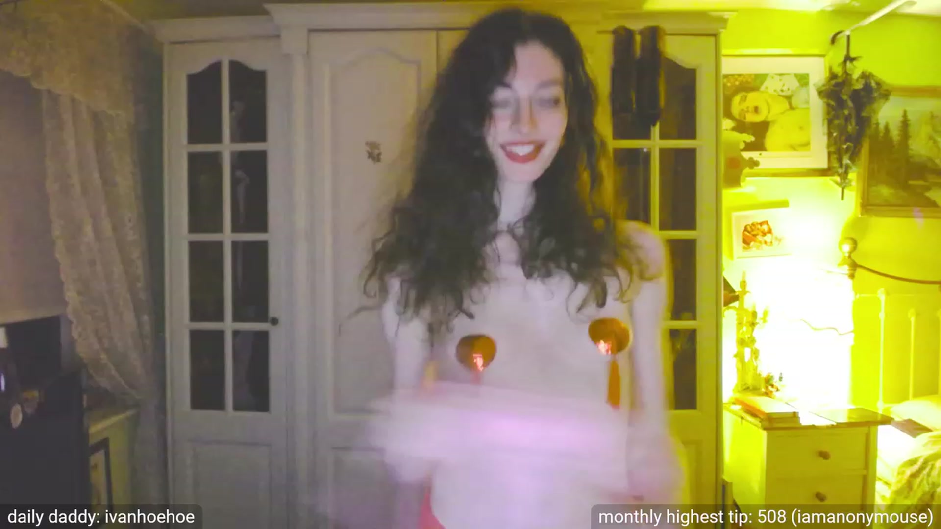 Gallery image thumbnail from viola__'s myfreecams stream on, 09/26/2023, 23:11 image 4 of 20