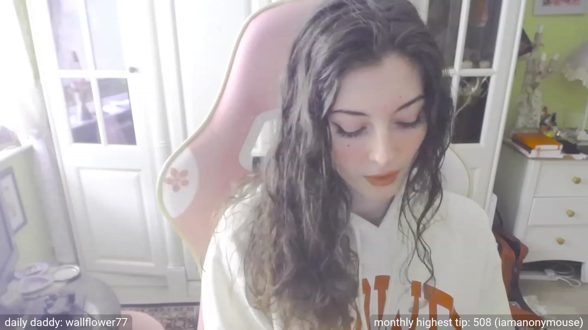 Gallery image thumbnail from viola__'s myfreecams stream on, 09/27/2023, 13:06 image 3 of 20