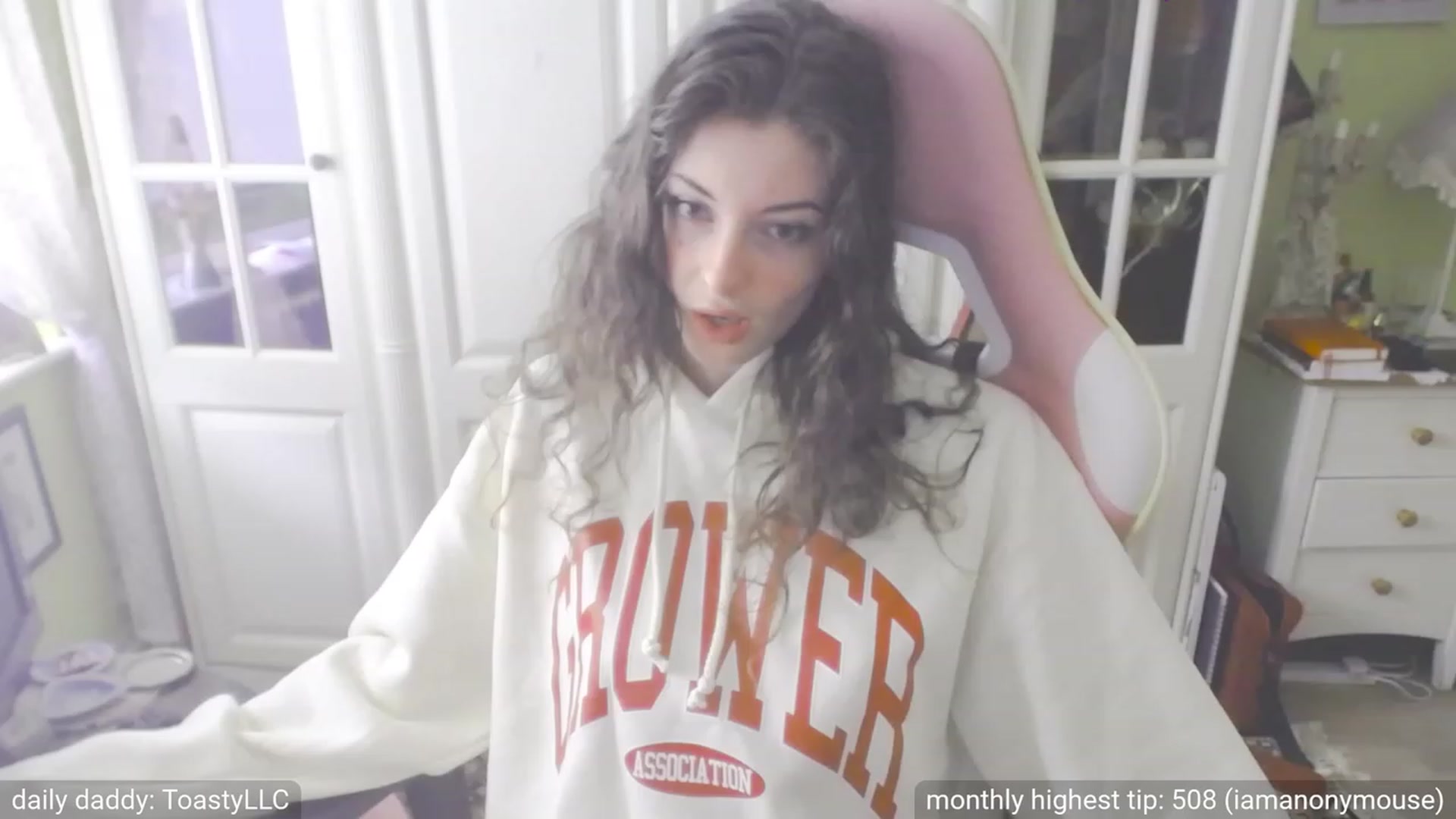 Gallery image thumbnail from viola__'s myfreecams stream on, 09/27/2023, 13:06 image 18 of 20