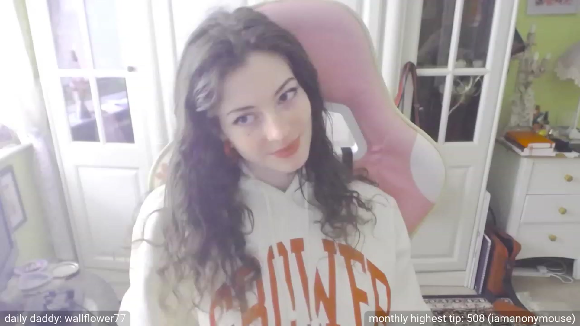 Gallery image thumbnail from viola__'s myfreecams stream on, 09/27/2023, 13:06 image 2 of 20