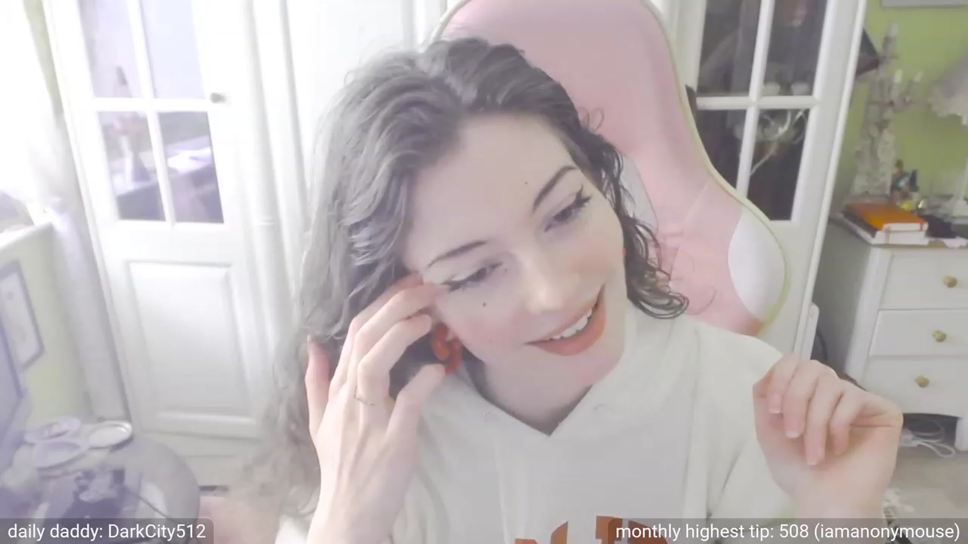 Gallery image thumbnail from viola__'s myfreecams stream on, 09/27/2023, 15:30 image 3 of 20