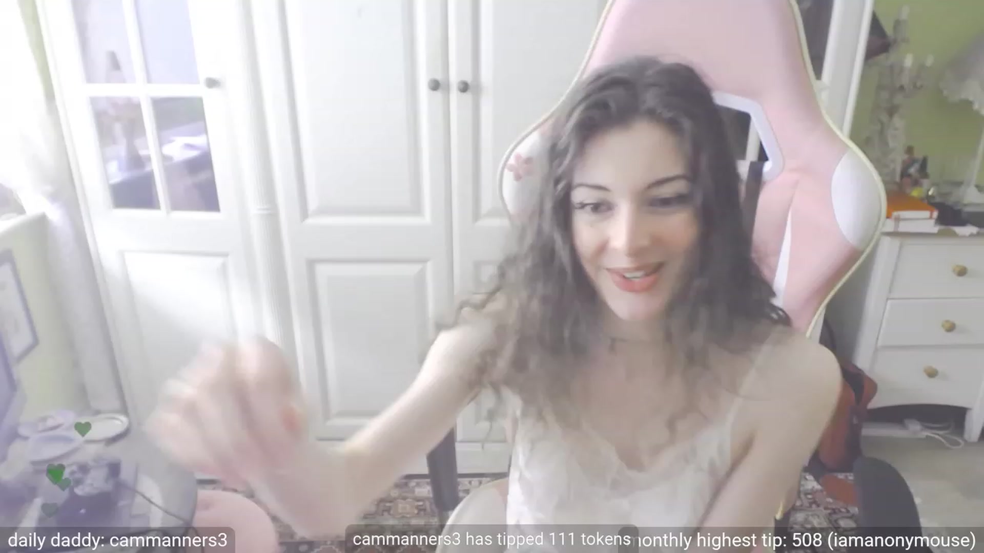 Gallery image thumbnail from viola__'s myfreecams stream on, 09/27/2023, 15:30 image 13 of 20