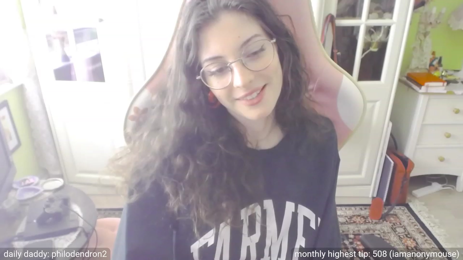 Gallery image thumbnail from viola__'s myfreecams stream on, 09/28/2023, 16:36 image 4 of 20