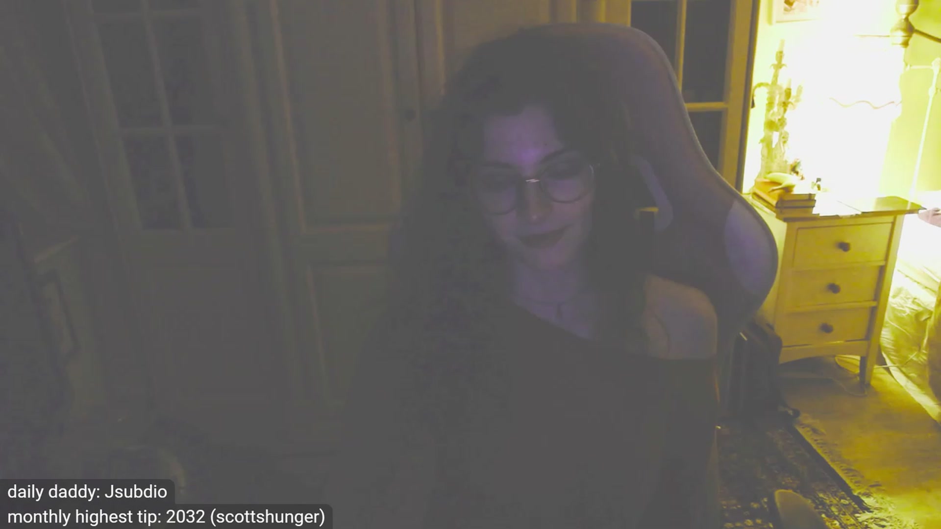 Gallery image thumbnail from viola__'s myfreecams stream on, 10/24/2023, 20:51 image 18 of 20