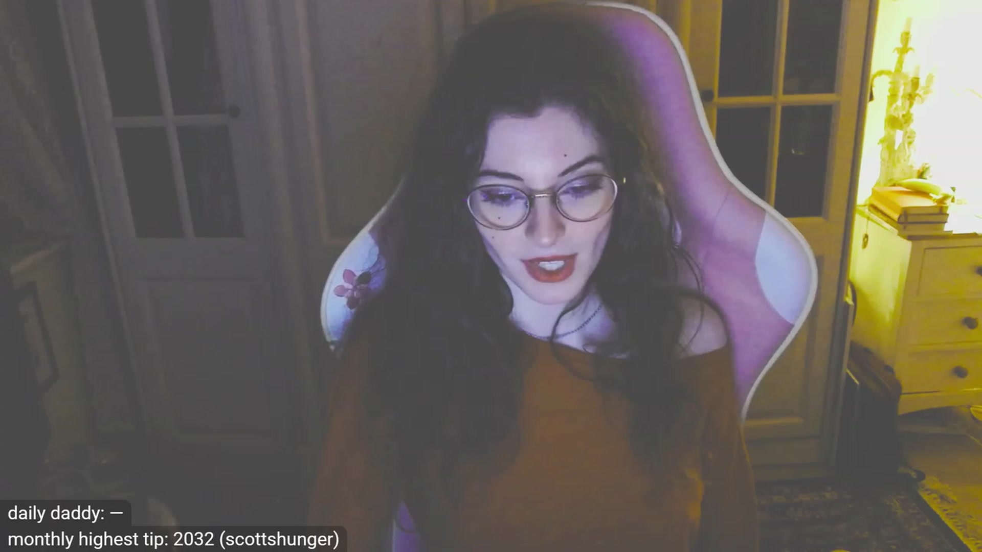 Gallery image thumbnail from viola__'s myfreecams stream on, 10/24/2023, 20:51 image 3 of 20