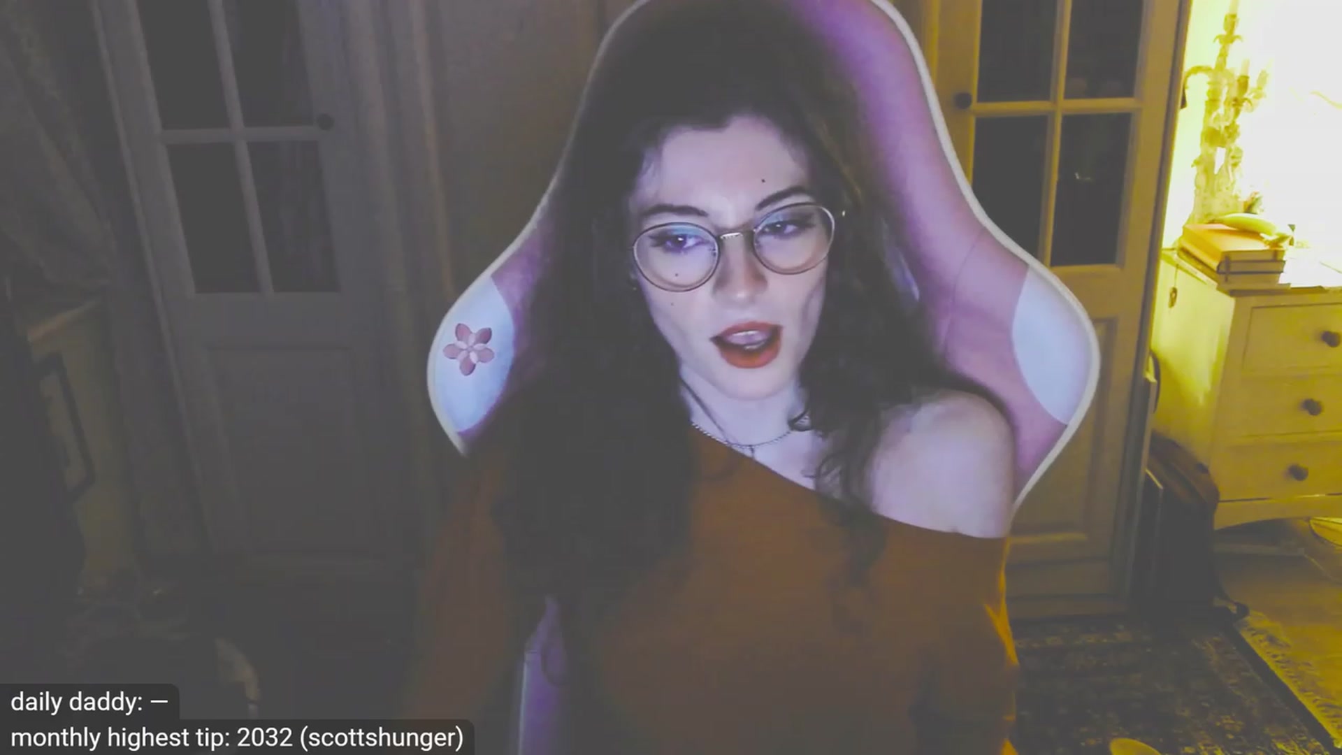 Gallery image thumbnail from viola__'s myfreecams stream on, 10/24/2023, 20:51 image 2 of 20