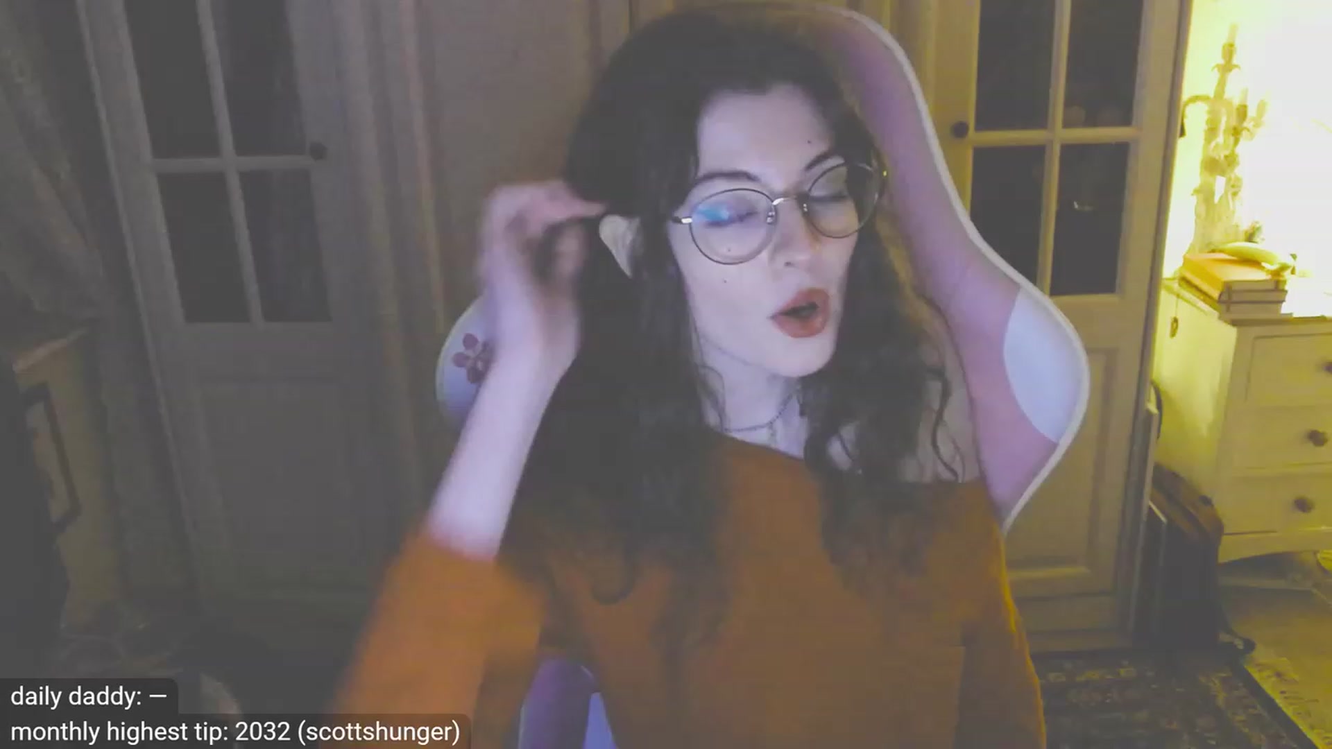 Gallery image thumbnail from viola__'s myfreecams stream on, 10/24/2023, 20:51 image 4 of 20