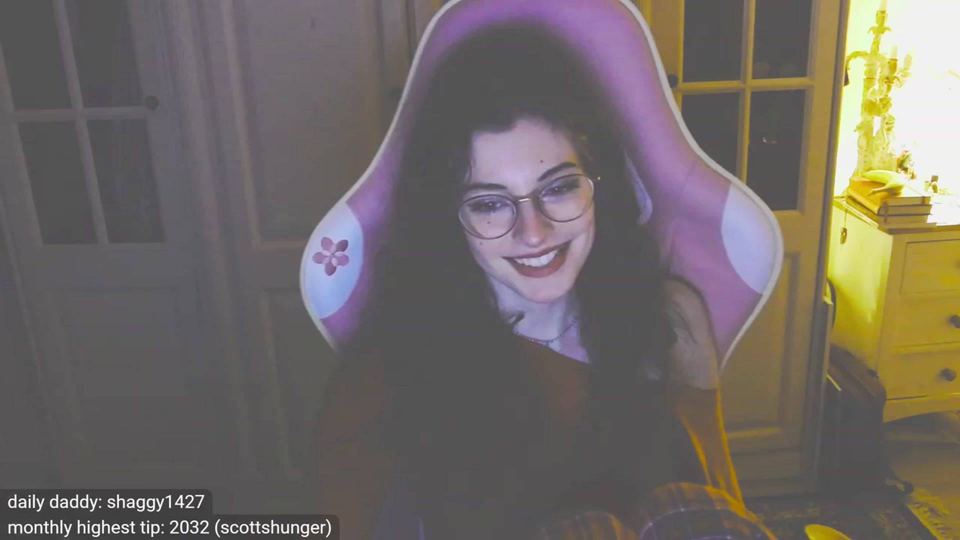 Gallery image thumbnail from viola__'s myfreecams stream on, 10/24/2023, 20:51 image 13 of 20