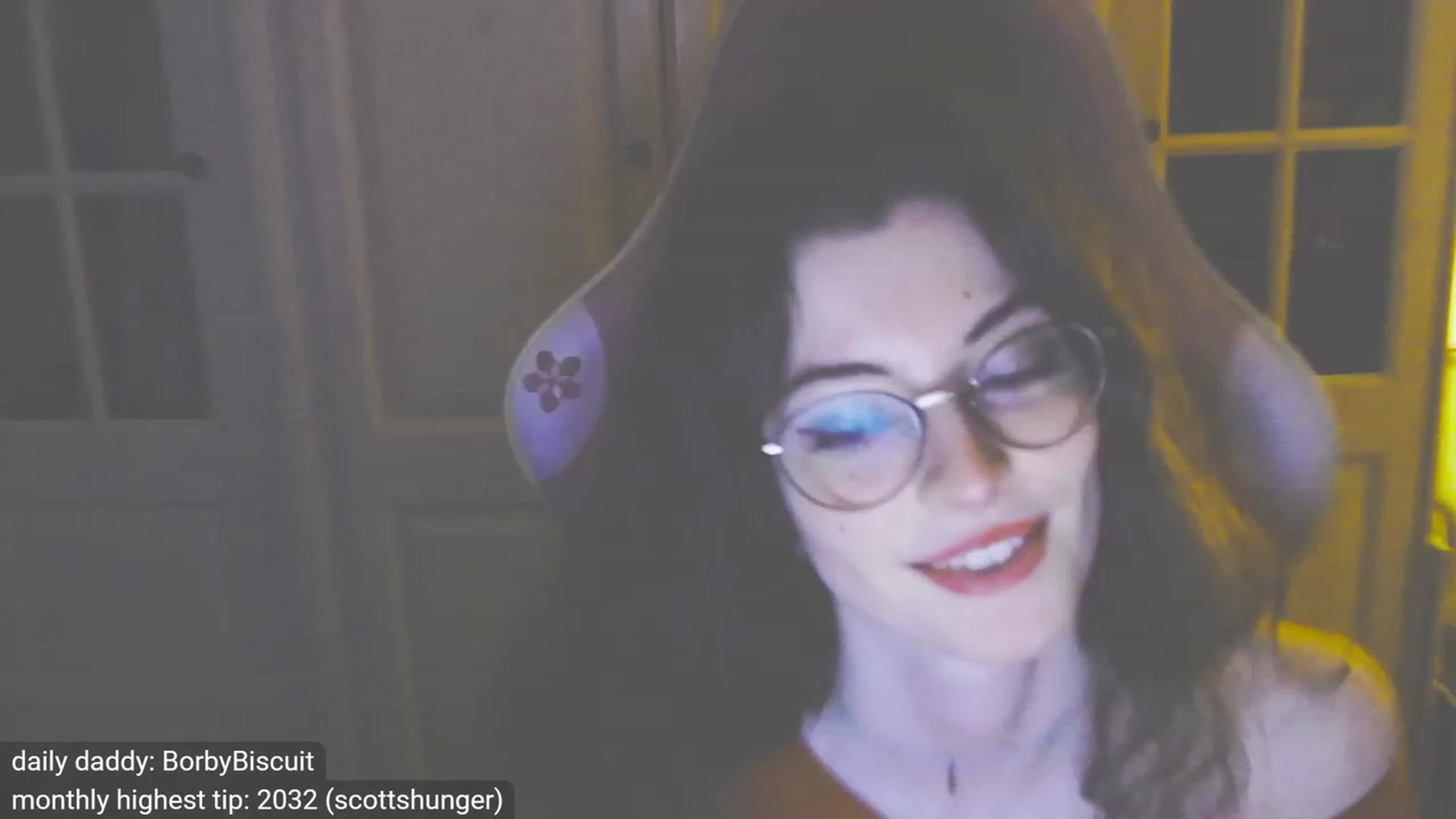 Gallery image thumbnail from viola__'s myfreecams stream on, 10/24/2023, 21:07 image 12 of 20