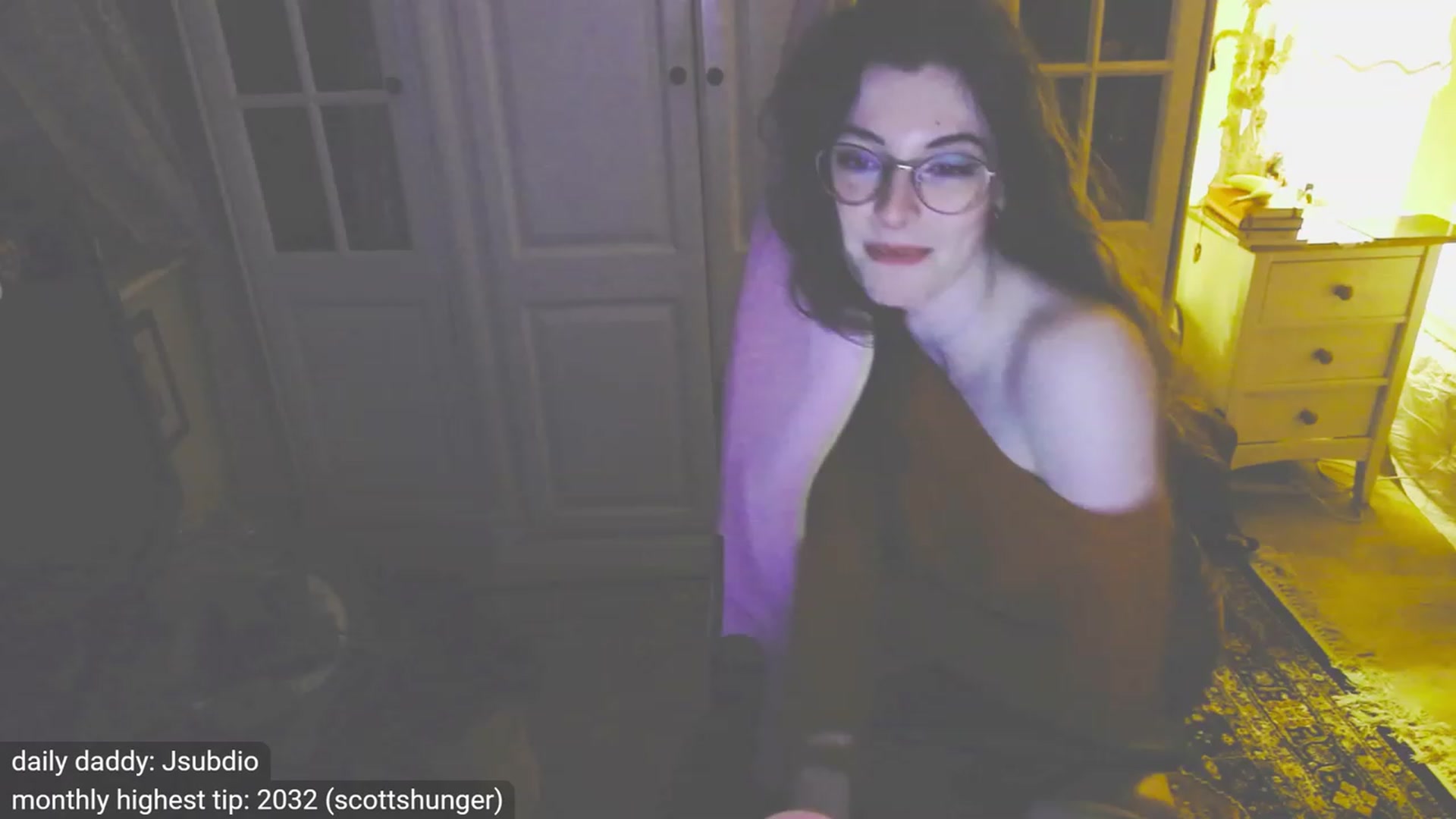 Gallery image thumbnail from viola__'s myfreecams stream on, 10/24/2023, 21:07 image 2 of 20