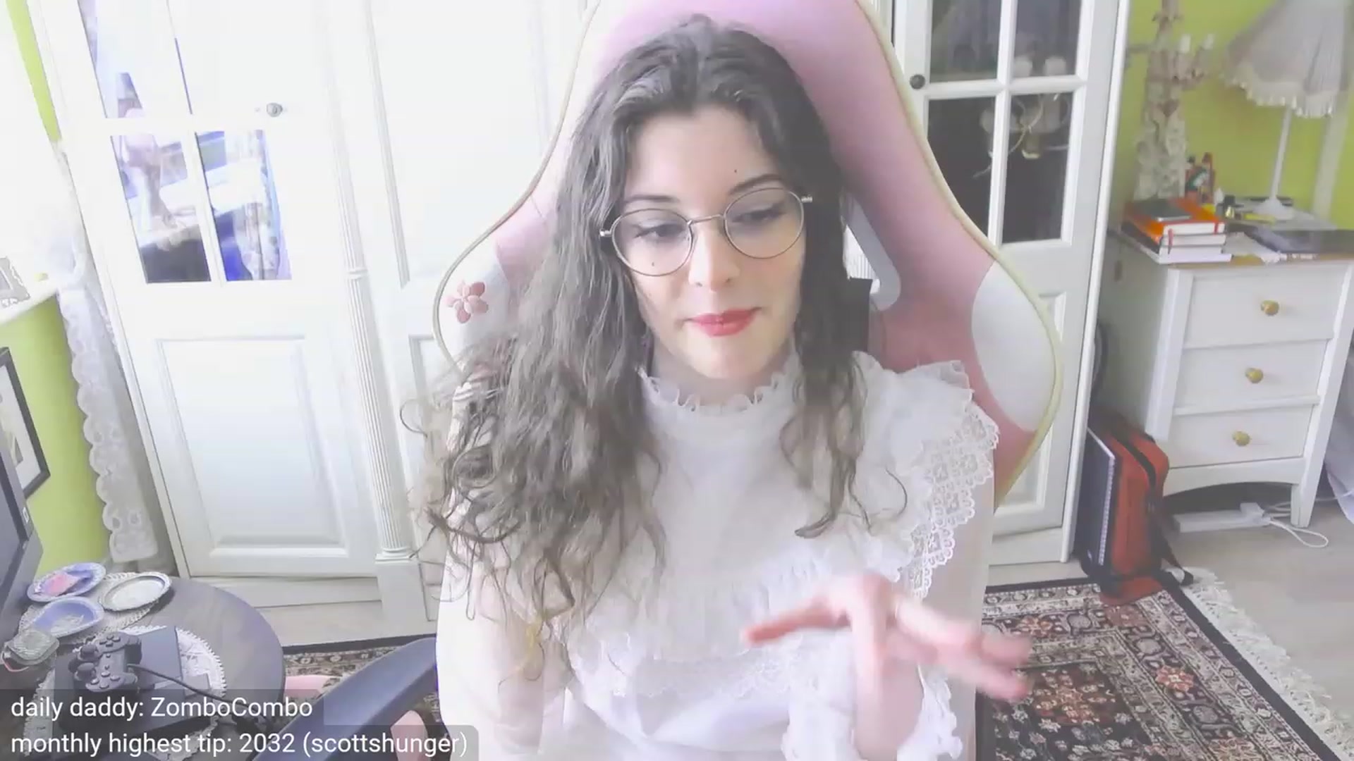 Gallery image thumbnail from viola__'s myfreecams stream on, 10/26/2023, 13:34 image 10 of 20