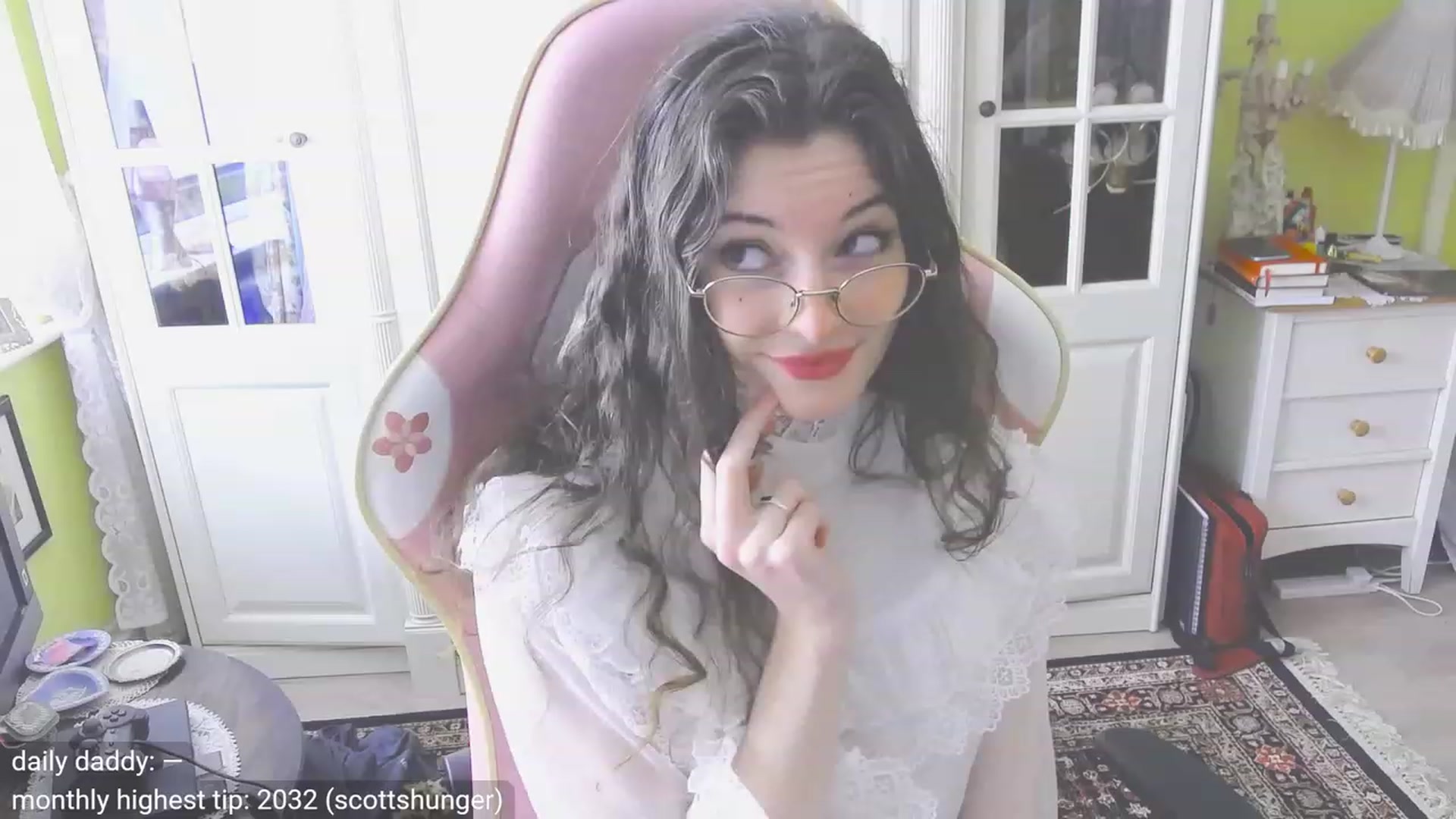 Gallery image thumbnail from viola__'s myfreecams stream on, 10/26/2023, 13:34 image 1 of 20
