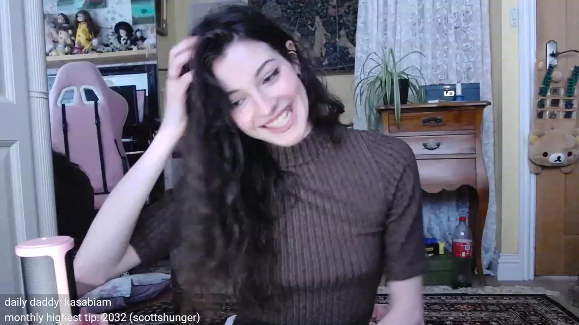 Gallery image thumbnail from viola__'s myfreecams stream on, 10/27/2023, 17:19 image 13 of 20