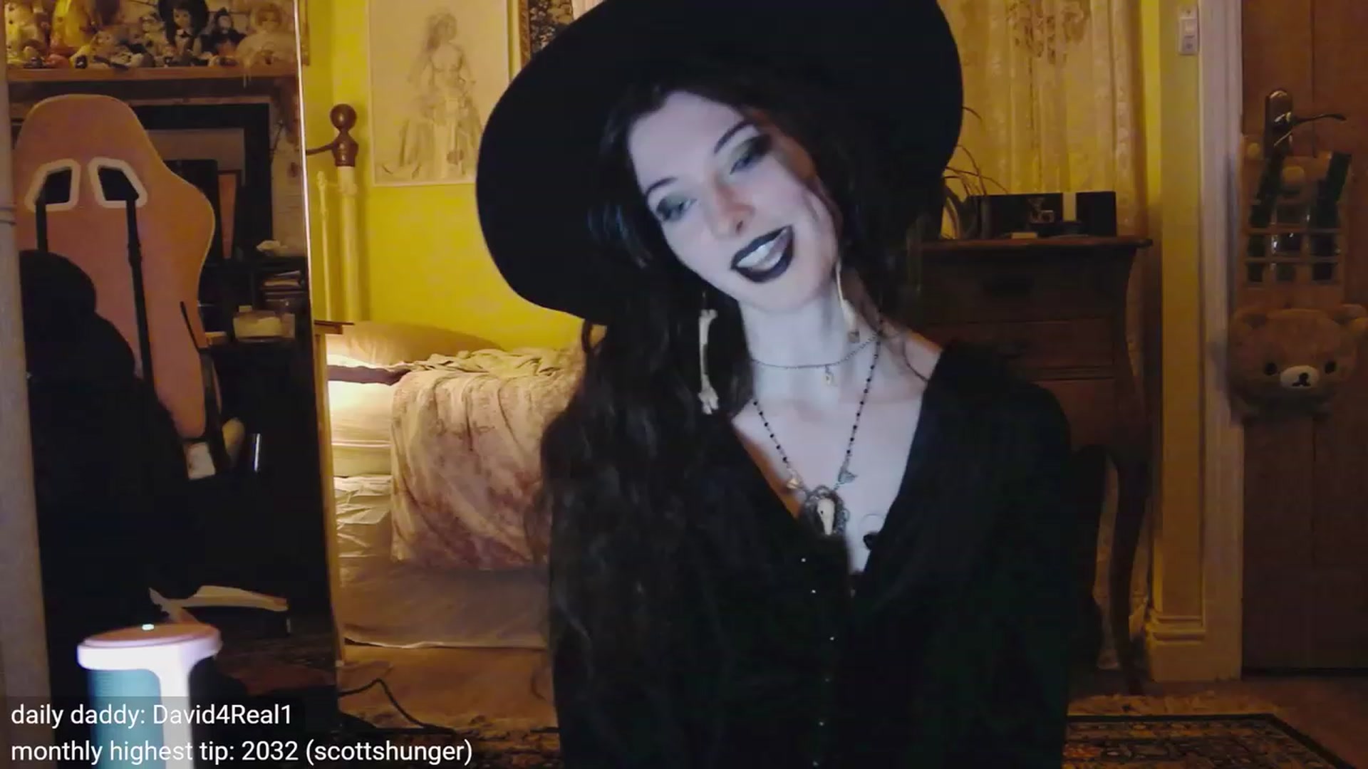 Gallery image thumbnail from viola__'s myfreecams stream on, 10/31/2023, 20:49 image 7 of 20