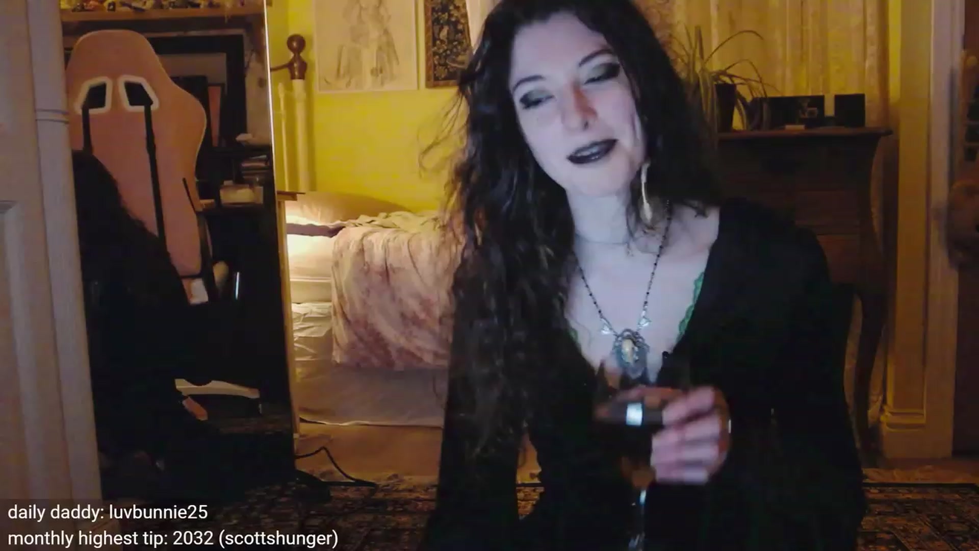 Gallery image thumbnail from viola__'s myfreecams stream on, 10/31/2023, 20:49 image 11 of 20