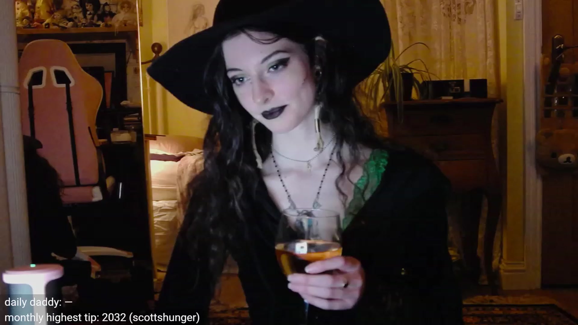 Gallery image thumbnail from viola__'s myfreecams stream on, 10/31/2023, 20:49 image 2 of 20