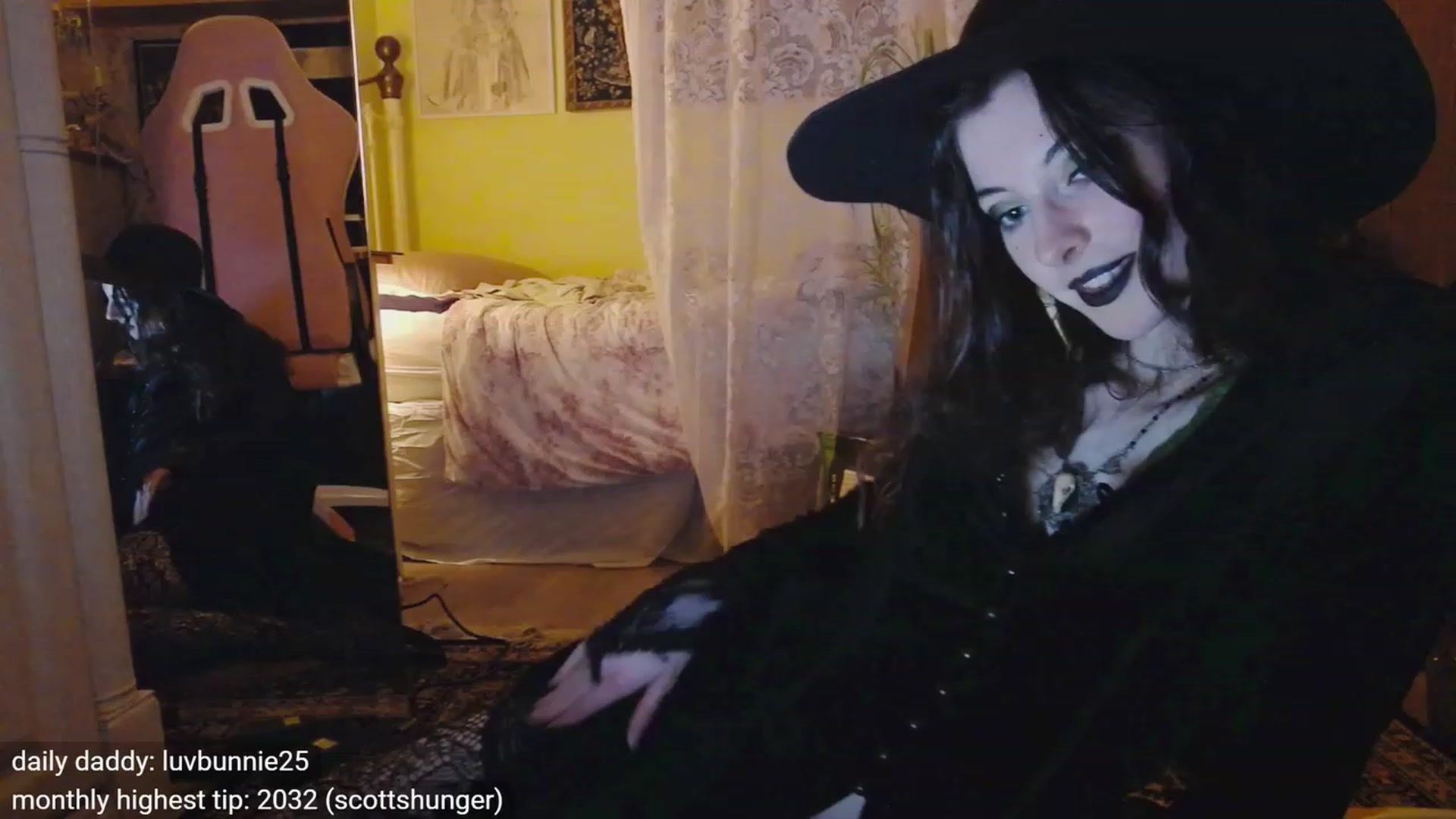 Gallery image thumbnail from viola__'s myfreecams stream on, 10/31/2023, 20:49 image 16 of 20