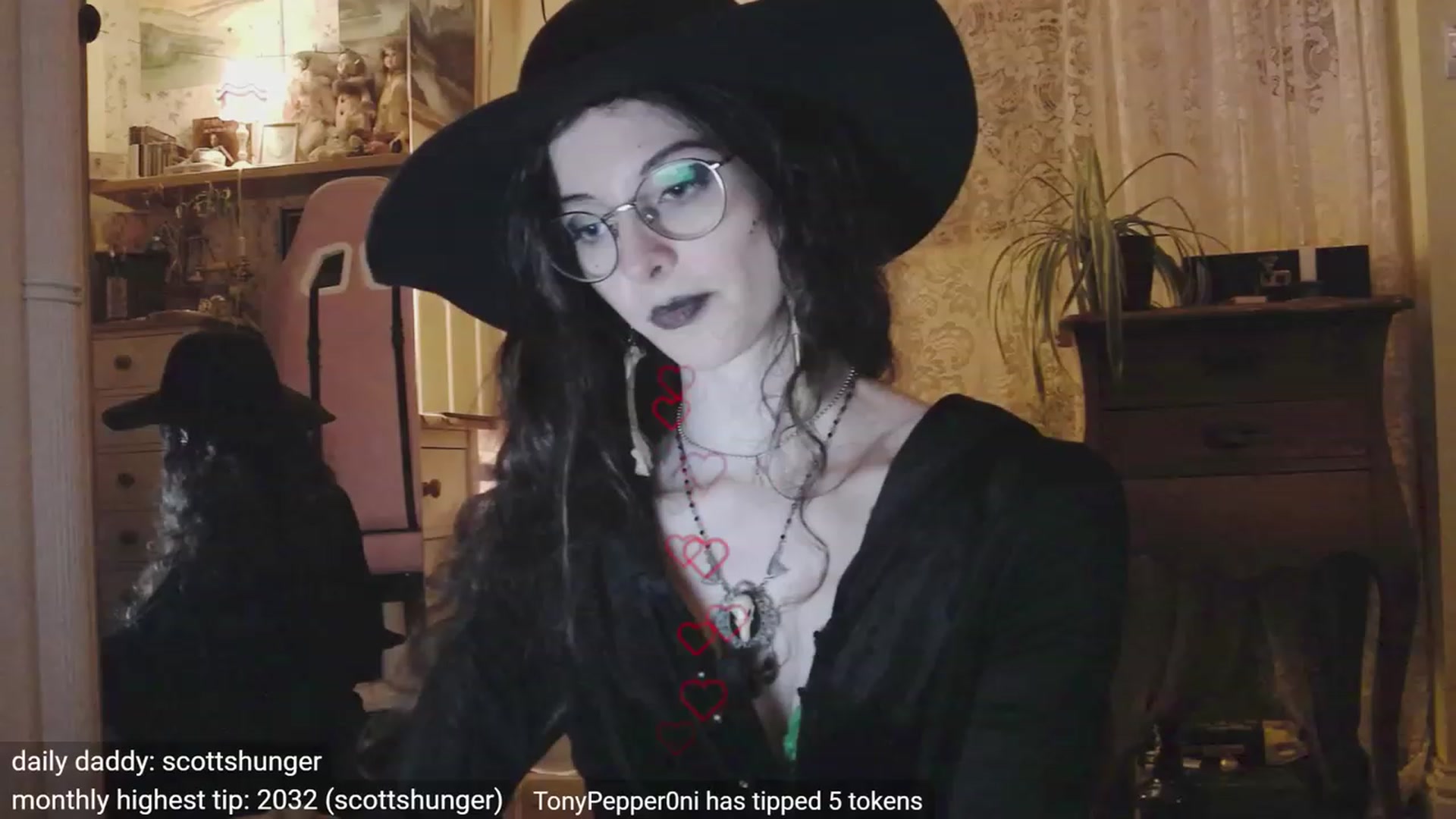 Gallery image thumbnail from viola__'s myfreecams stream on, 11/01/2023, 24:52 image 12 of 20