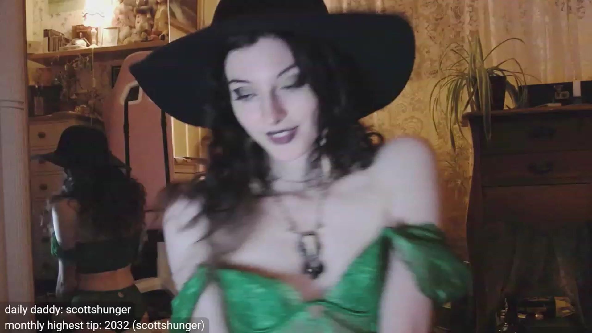 Gallery image thumbnail from viola__'s myfreecams stream on, 11/01/2023, 24:52 image 16 of 20