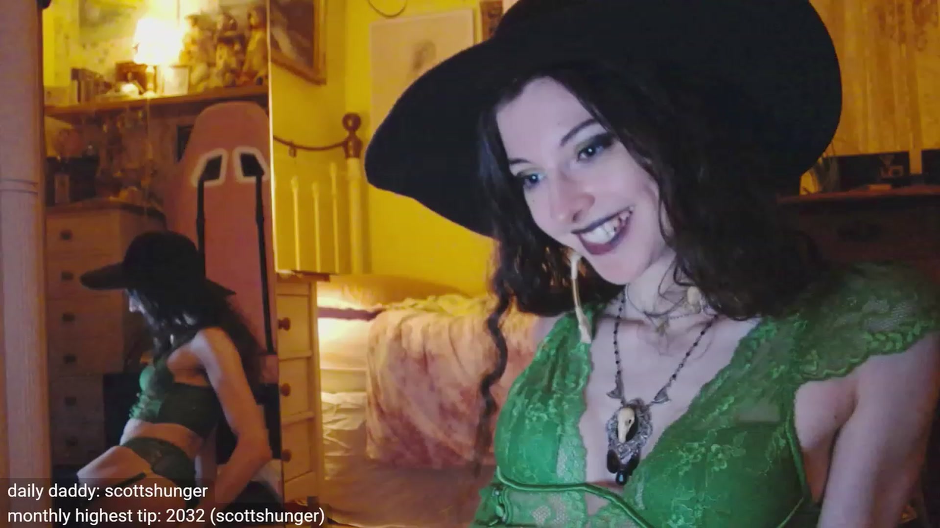 Gallery image thumbnail from viola__'s myfreecams stream on, 11/01/2023, 24:52 image 15 of 20