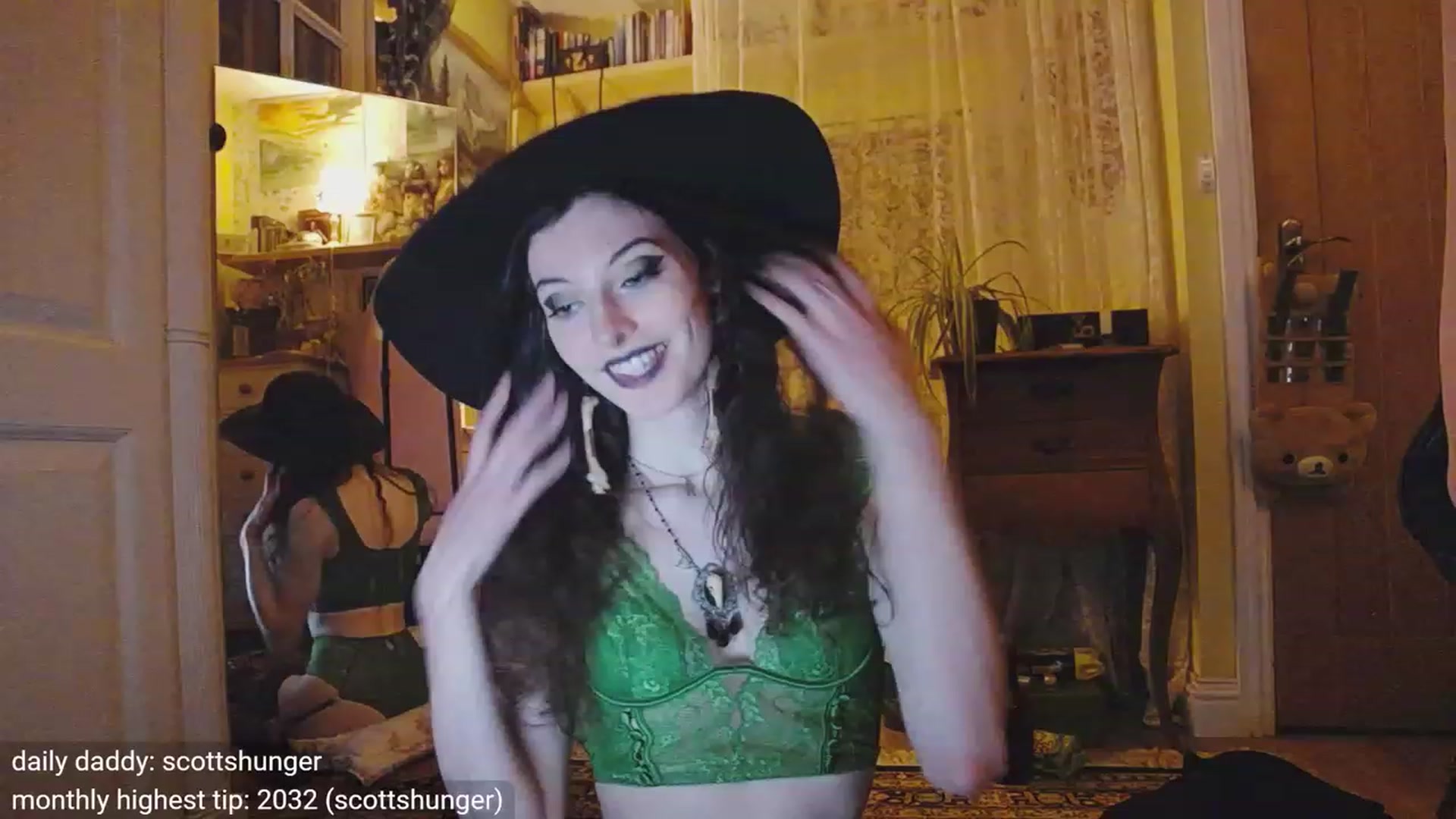 Gallery image thumbnail from viola__'s myfreecams stream on, 11/01/2023, 24:52 image 14 of 20