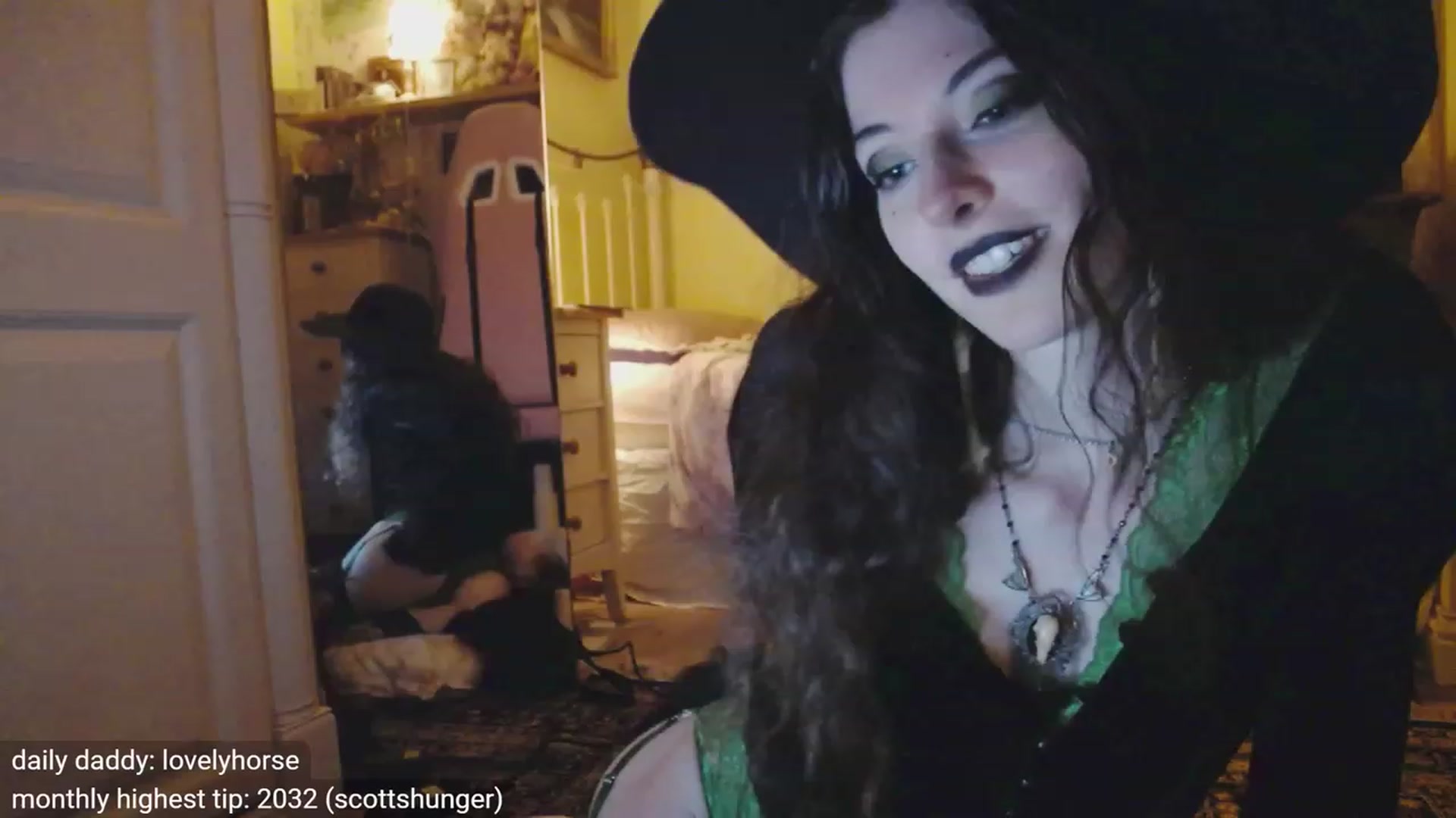 Gallery image thumbnail from viola__'s myfreecams stream on, 11/01/2023, 24:52 image 2 of 20