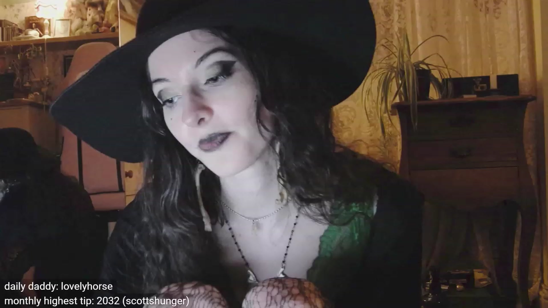Gallery image thumbnail from viola__'s myfreecams stream on, 11/01/2023, 24:52 image 7 of 20