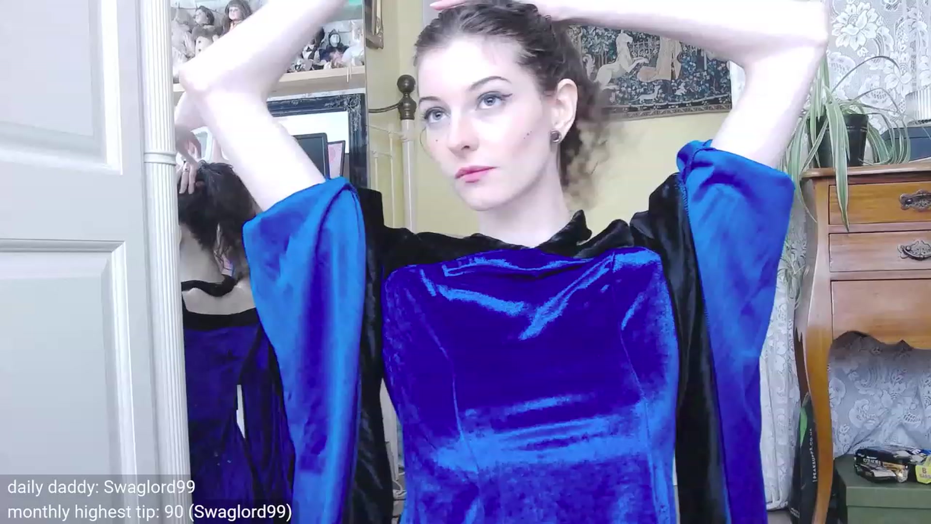Gallery image thumbnail from viola__'s myfreecams stream on, 11/02/2023, 16:05 image 16 of 20