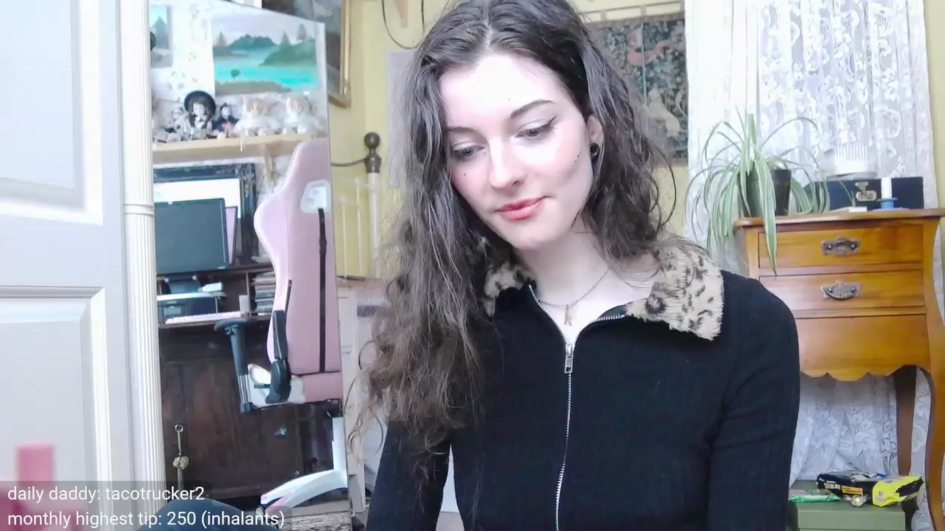 Gallery image thumbnail from viola__'s myfreecams stream on, 11/03/2023, 14:55 image 16 of 20