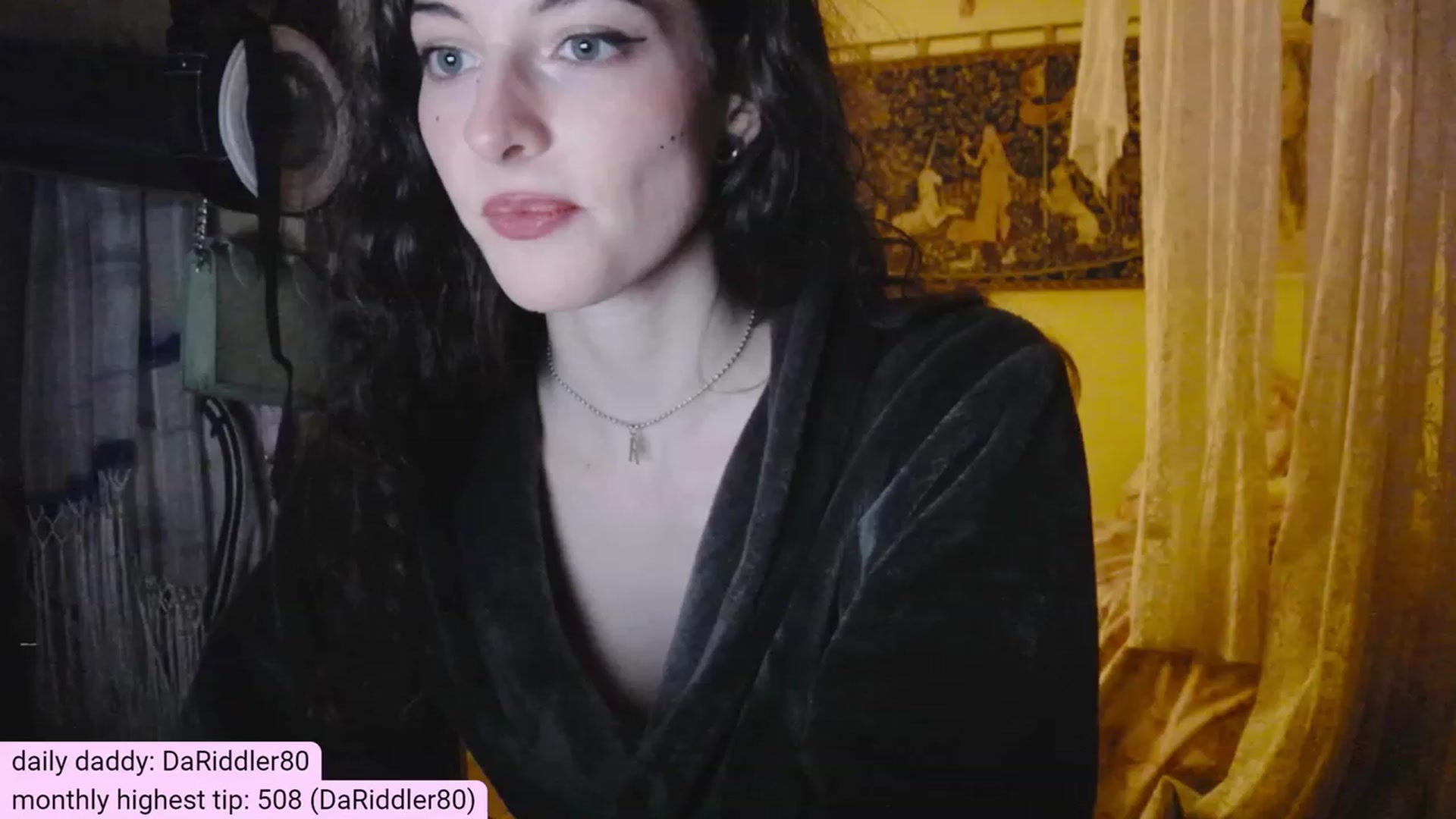 Gallery image thumbnail from viola__'s myfreecams stream on, 11/10/2023, 18:30 image 12 of 20