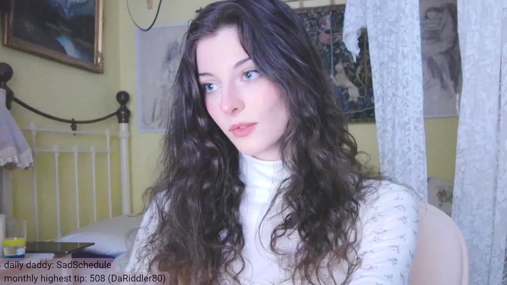 Gallery image thumbnail from viola__'s myfreecams stream on, 11/17/2023, 15:46 image 17 of 20