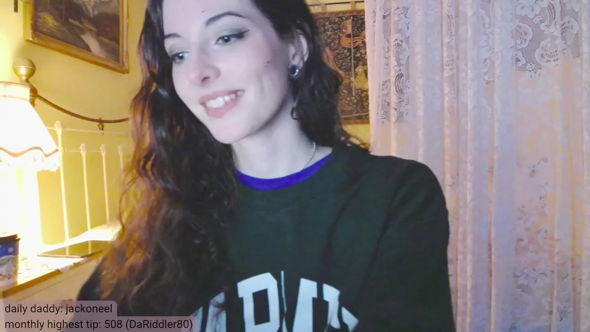 Gallery image thumbnail from viola__'s myfreecams stream on, 11/24/2023, 16:14 image 17 of 20
