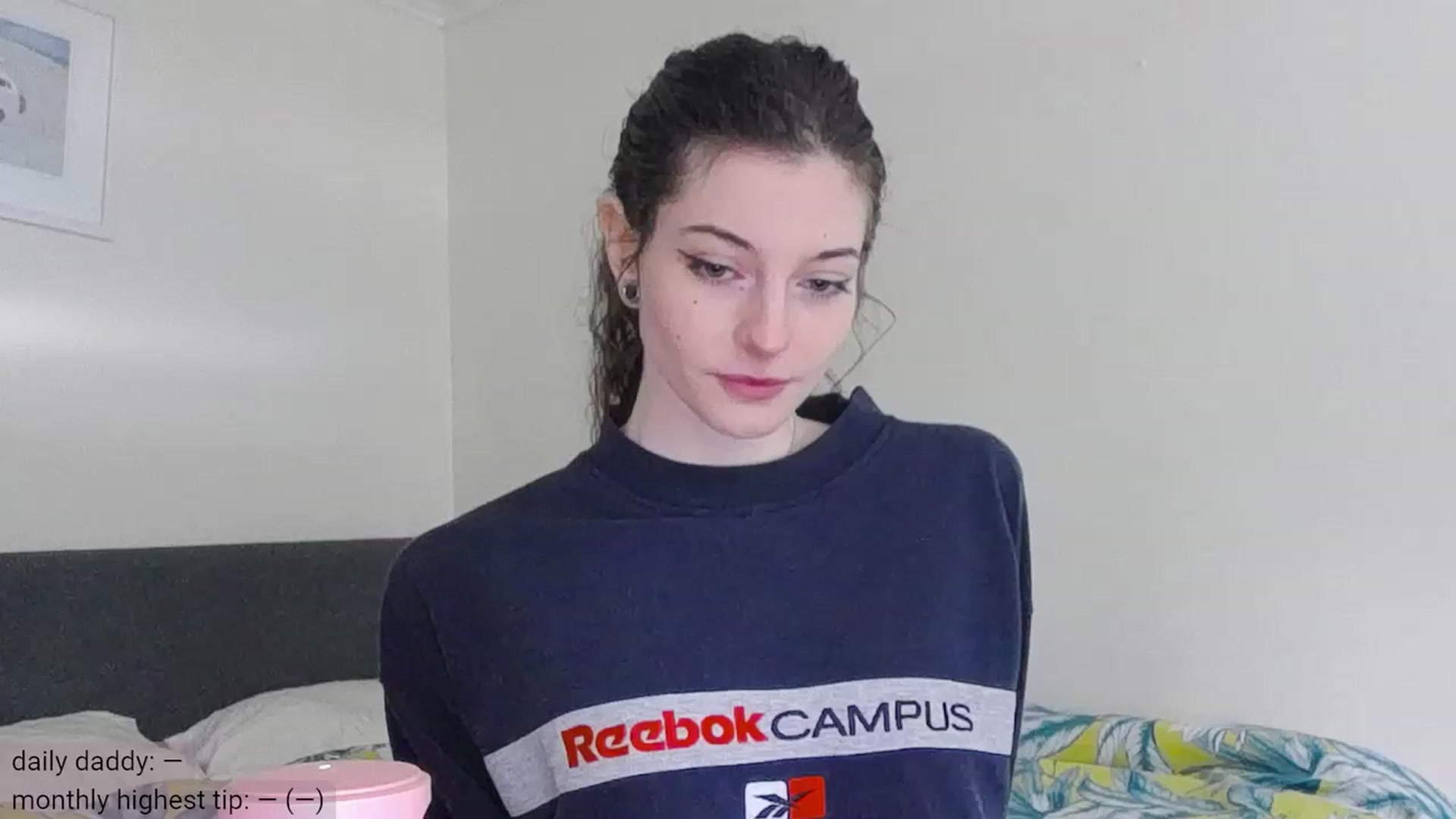 Gallery image thumbnail from viola__'s myfreecams stream on, 12/05/2023, 13:17 image 4 of 20