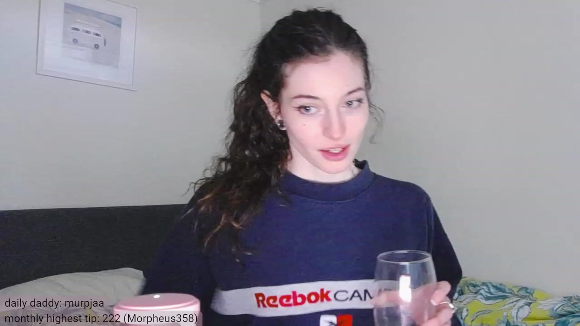 Gallery image thumbnail from viola__'s myfreecams stream on, 12/05/2023, 15:17 image 13 of 20