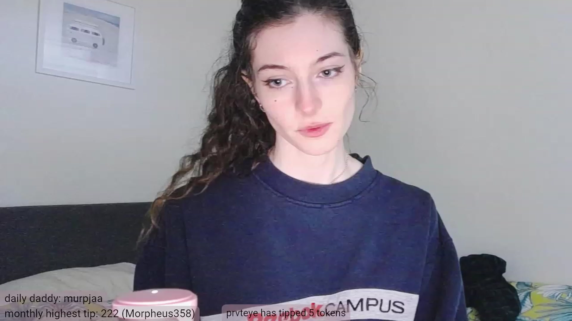 Gallery image thumbnail from viola__'s myfreecams stream on, 12/05/2023, 15:17 image 3 of 20