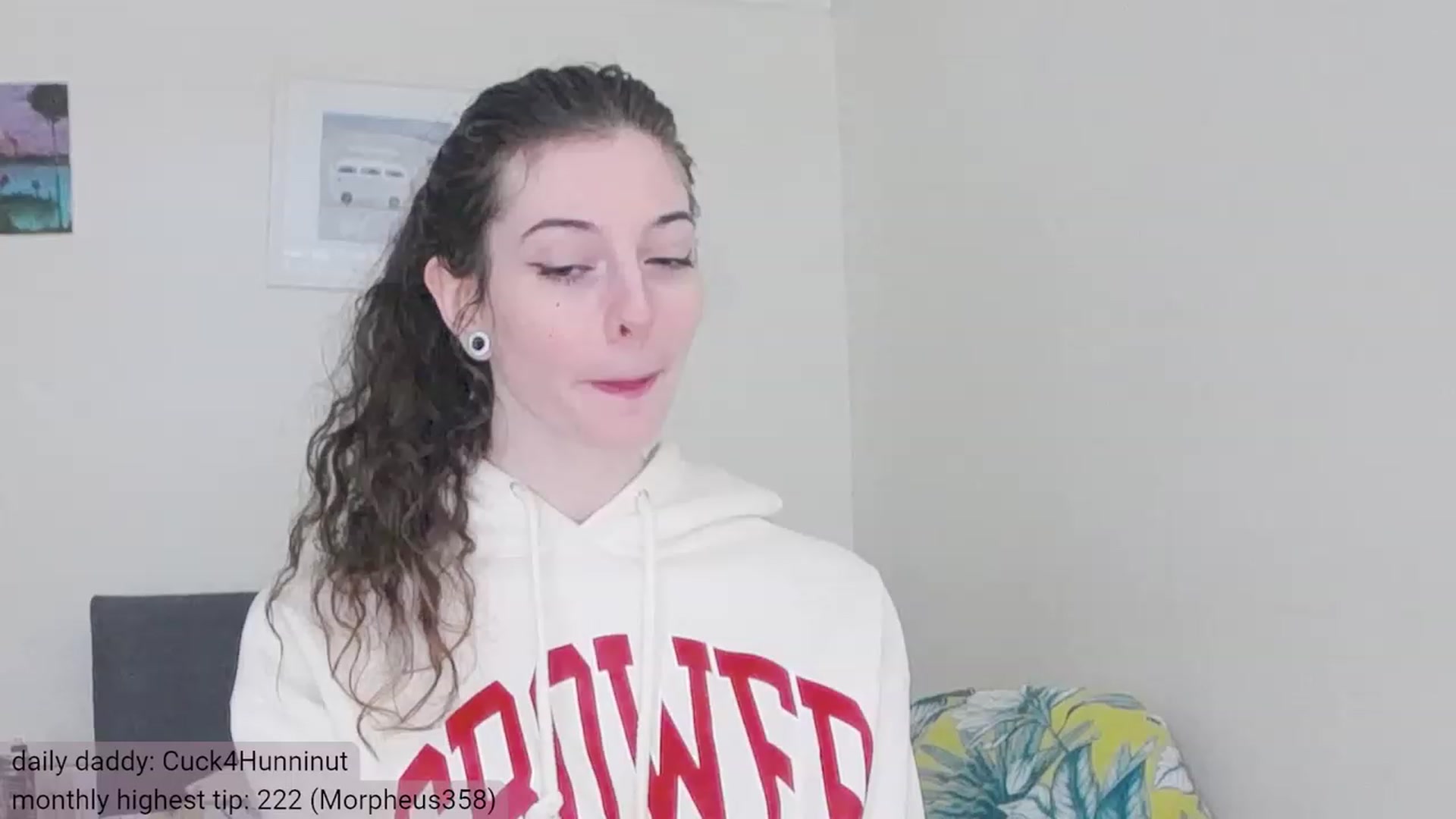Gallery image thumbnail from viola__'s myfreecams stream on, 12/06/2023, 13:13 image 4 of 20