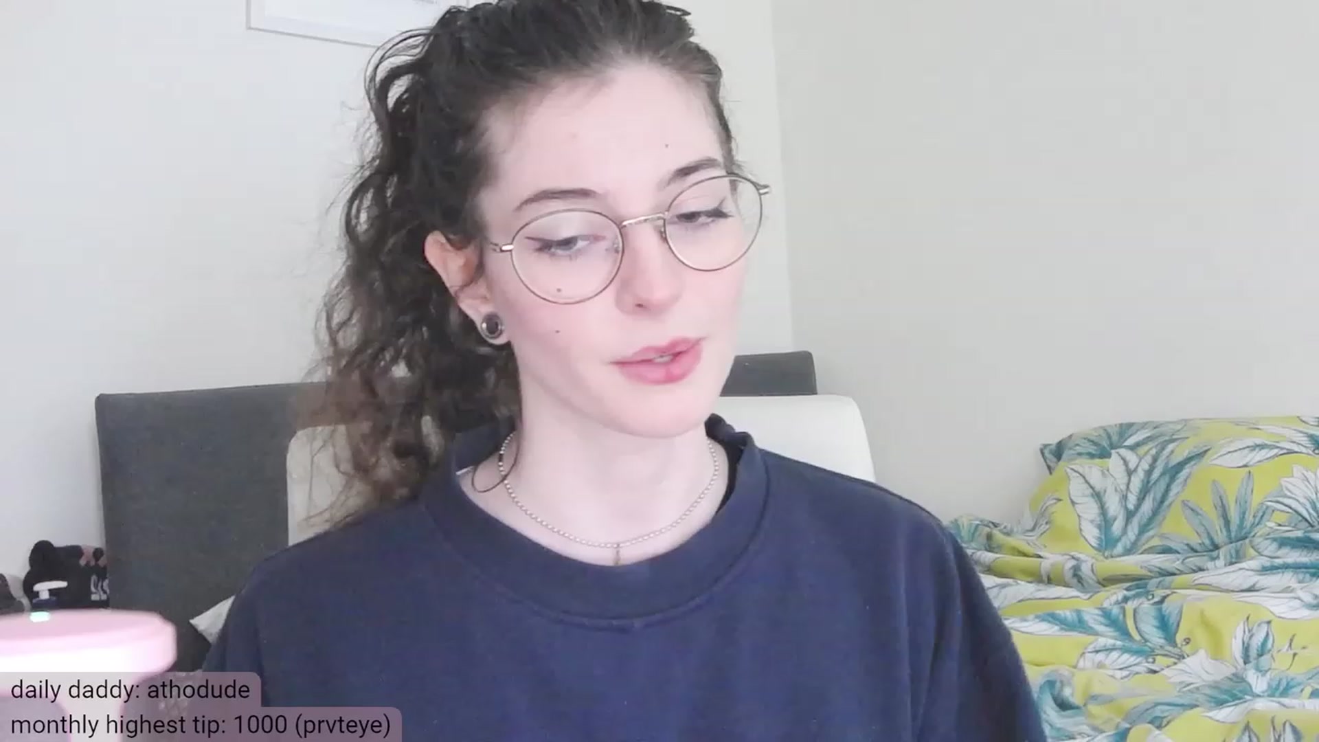 Gallery image thumbnail from viola__'s myfreecams stream on, 12/07/2023, 14:27 image 9 of 20