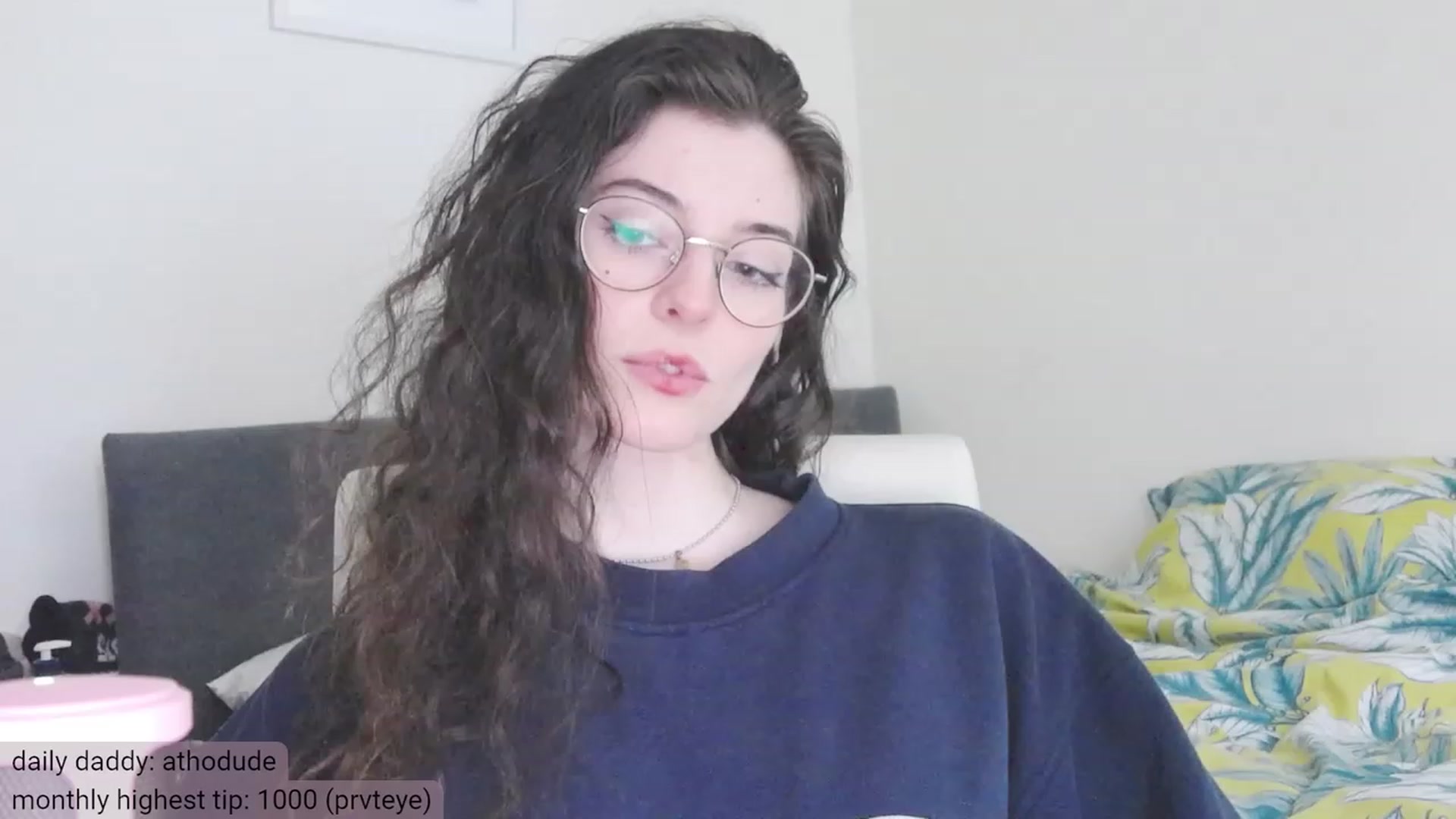 Gallery image thumbnail from viola__'s myfreecams stream on, 12/07/2023, 14:27 image 19 of 20