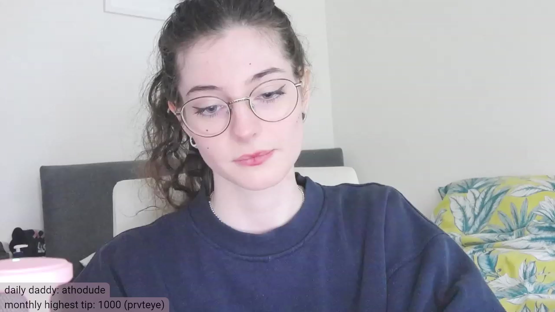 Gallery image thumbnail from viola__'s myfreecams stream on, 12/07/2023, 14:27 image 8 of 20