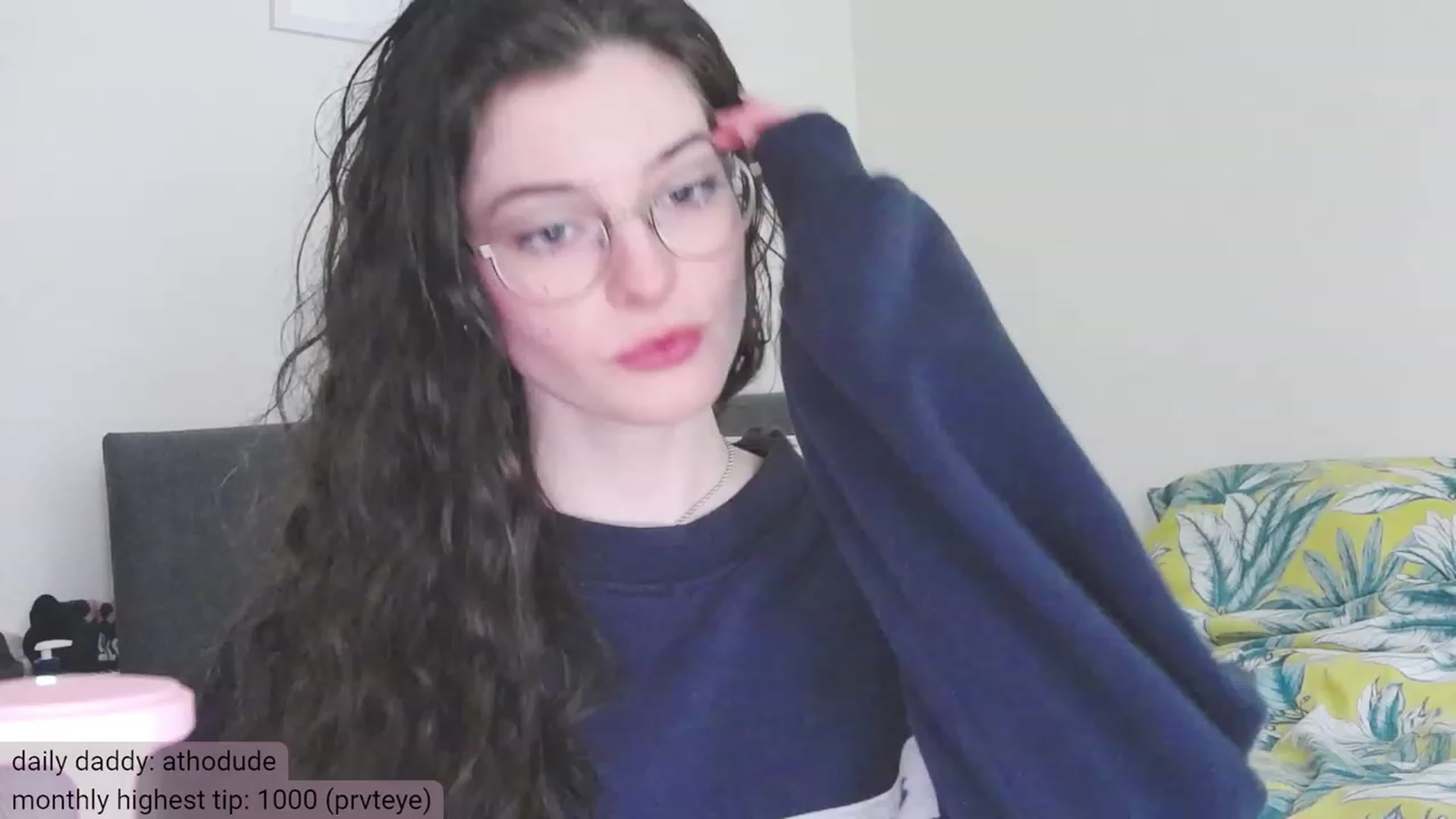 Gallery image thumbnail from viola__'s myfreecams stream on, 12/07/2023, 14:27 image 18 of 20