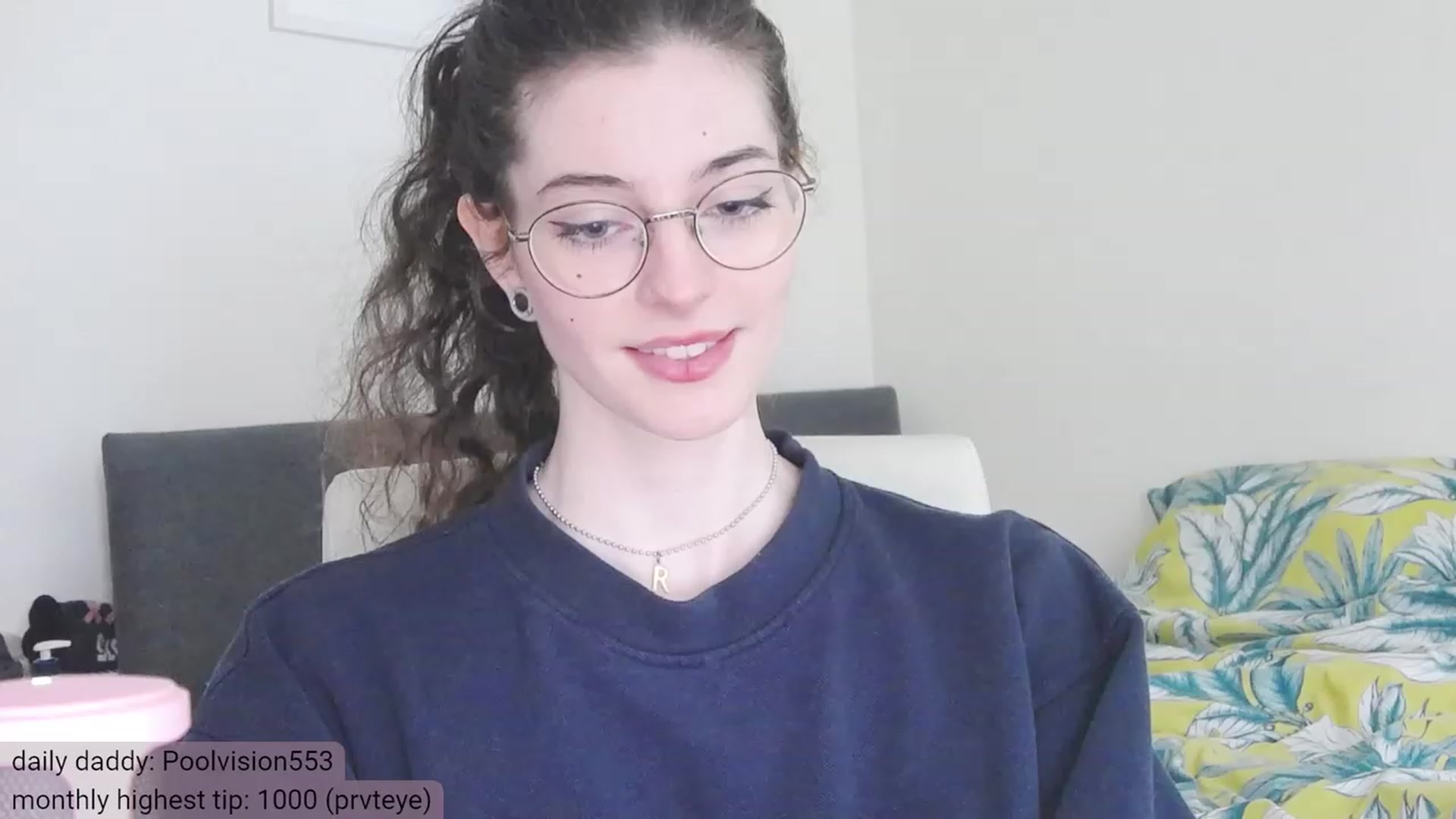 Gallery image thumbnail from viola__'s myfreecams stream on, 12/07/2023, 14:27 image 13 of 20