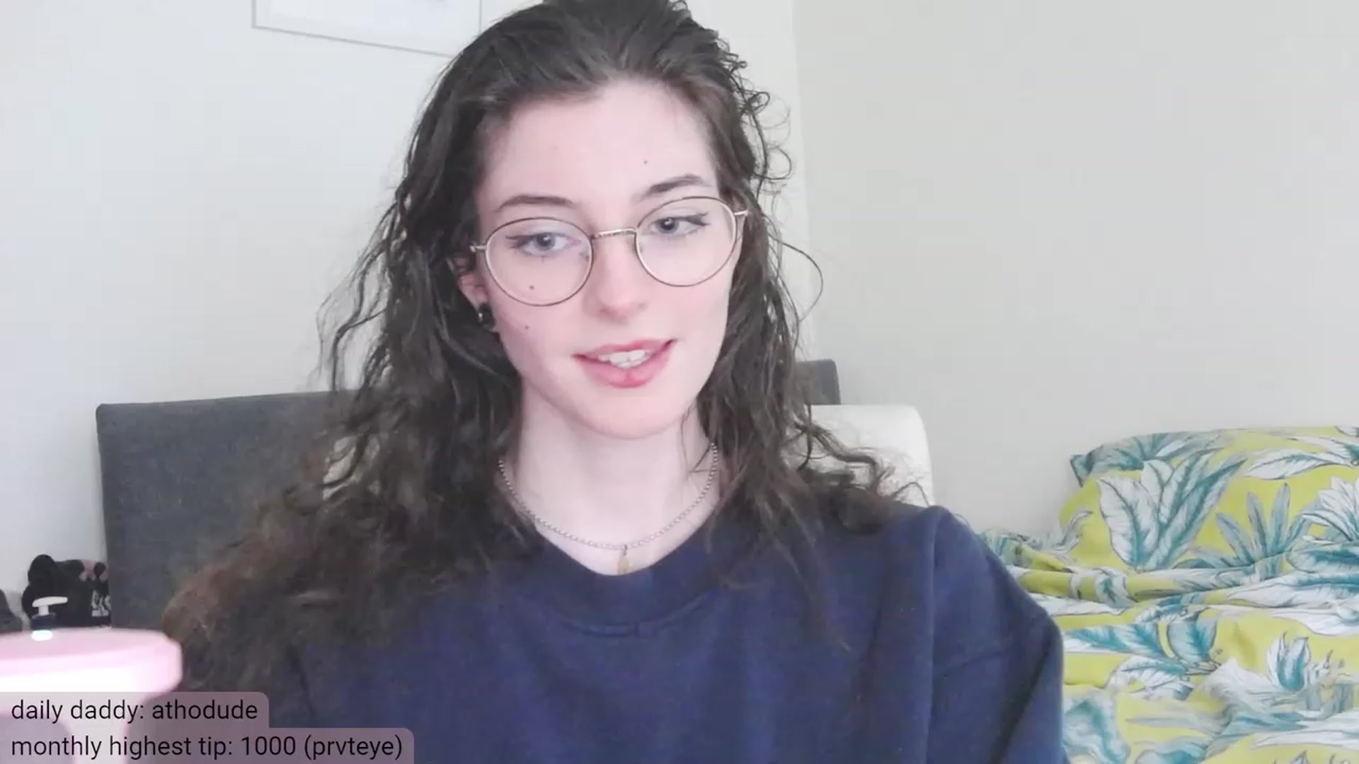 Gallery image thumbnail from viola__'s myfreecams stream on, 12/07/2023, 14:27 image 17 of 20