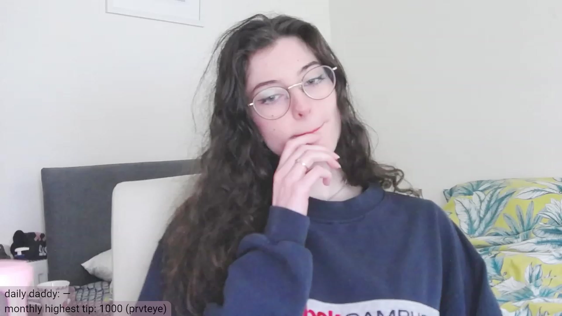 Gallery image thumbnail from viola__'s myfreecams stream on, 12/07/2023, 14:27 image 1 of 20