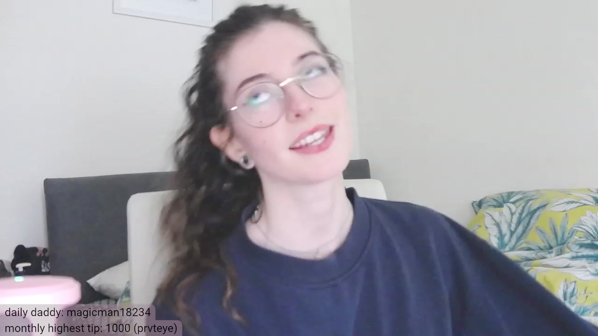 Gallery image thumbnail from viola__'s myfreecams stream on, 12/07/2023, 14:27 image 6 of 20