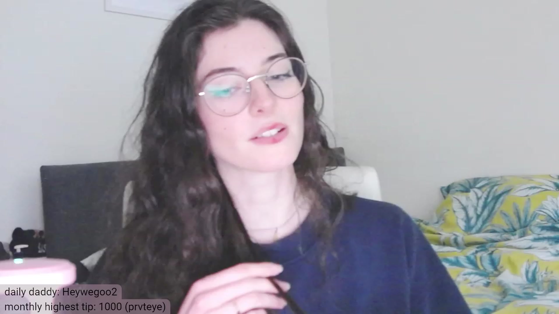 Gallery image thumbnail from viola__'s myfreecams stream on, 12/07/2023, 15:41 image 9 of 20