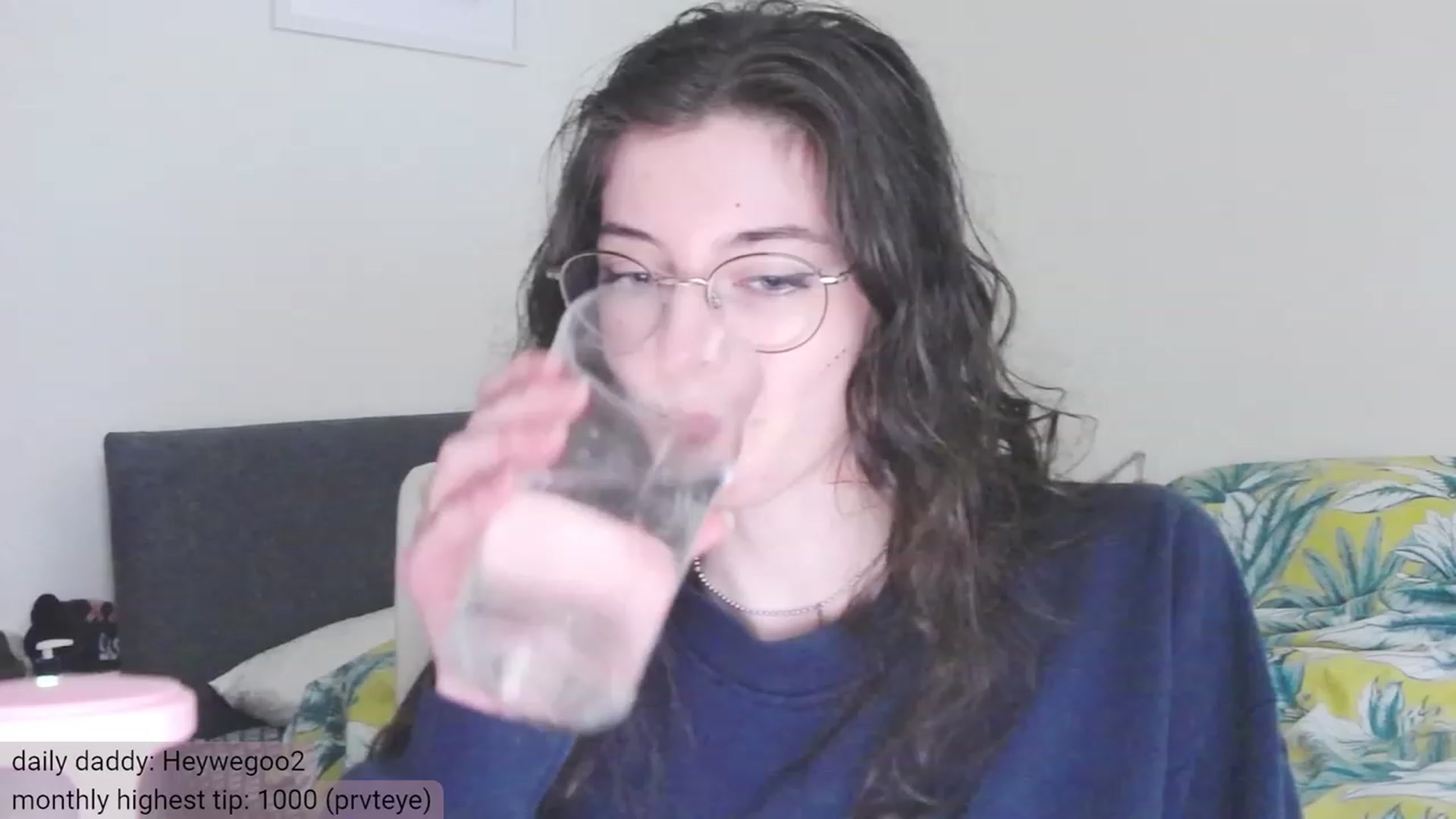 Gallery image thumbnail from viola__'s myfreecams stream on, 12/07/2023, 15:41 image 8 of 20