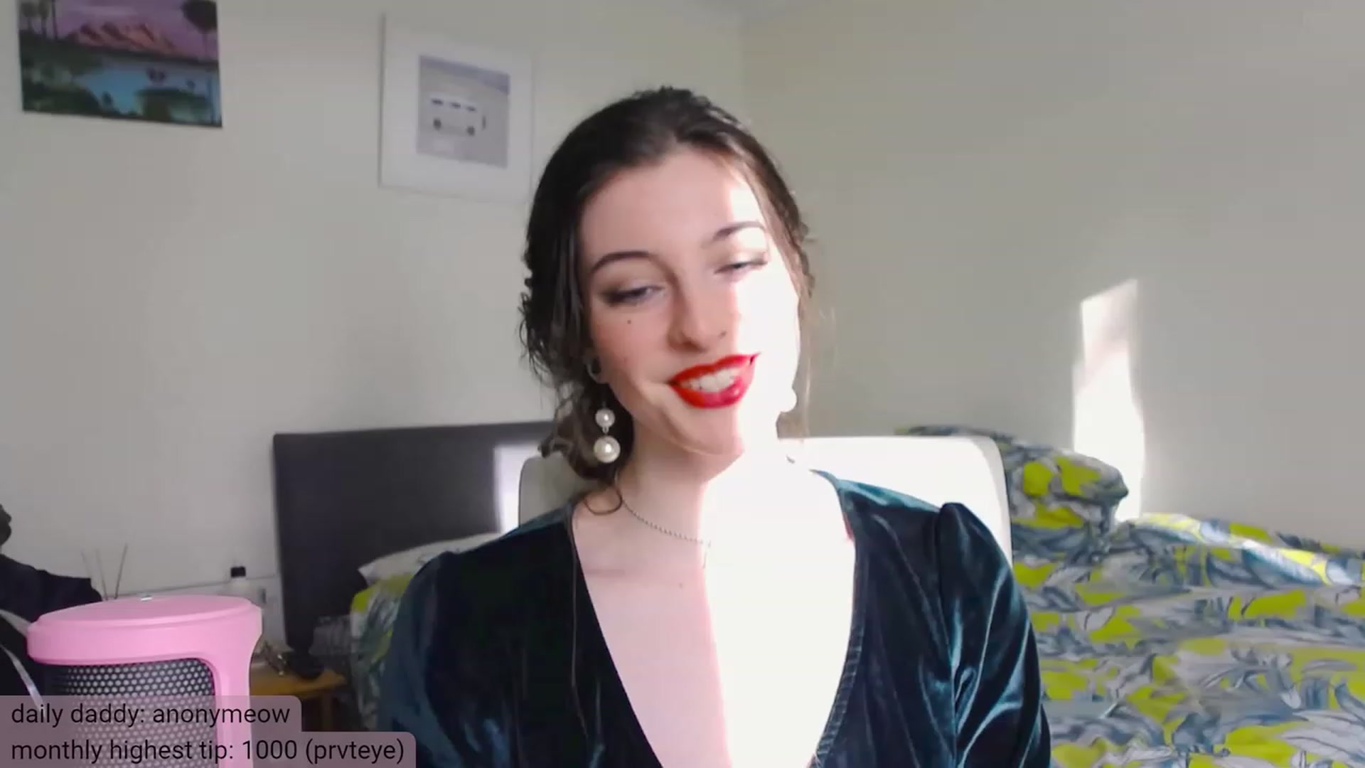 Gallery image thumbnail from viola__'s myfreecams stream on, 12/08/2023, 14:14 image 13 of 20